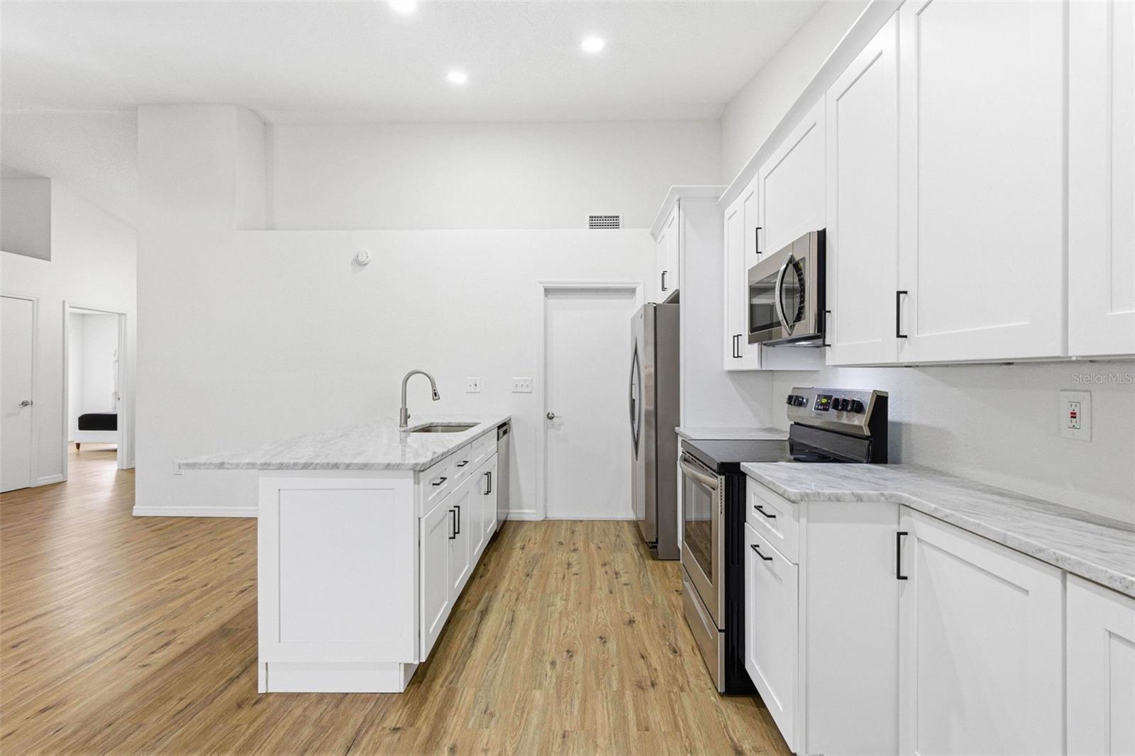 Image 6 of 23 For 5155 Martinique Drive