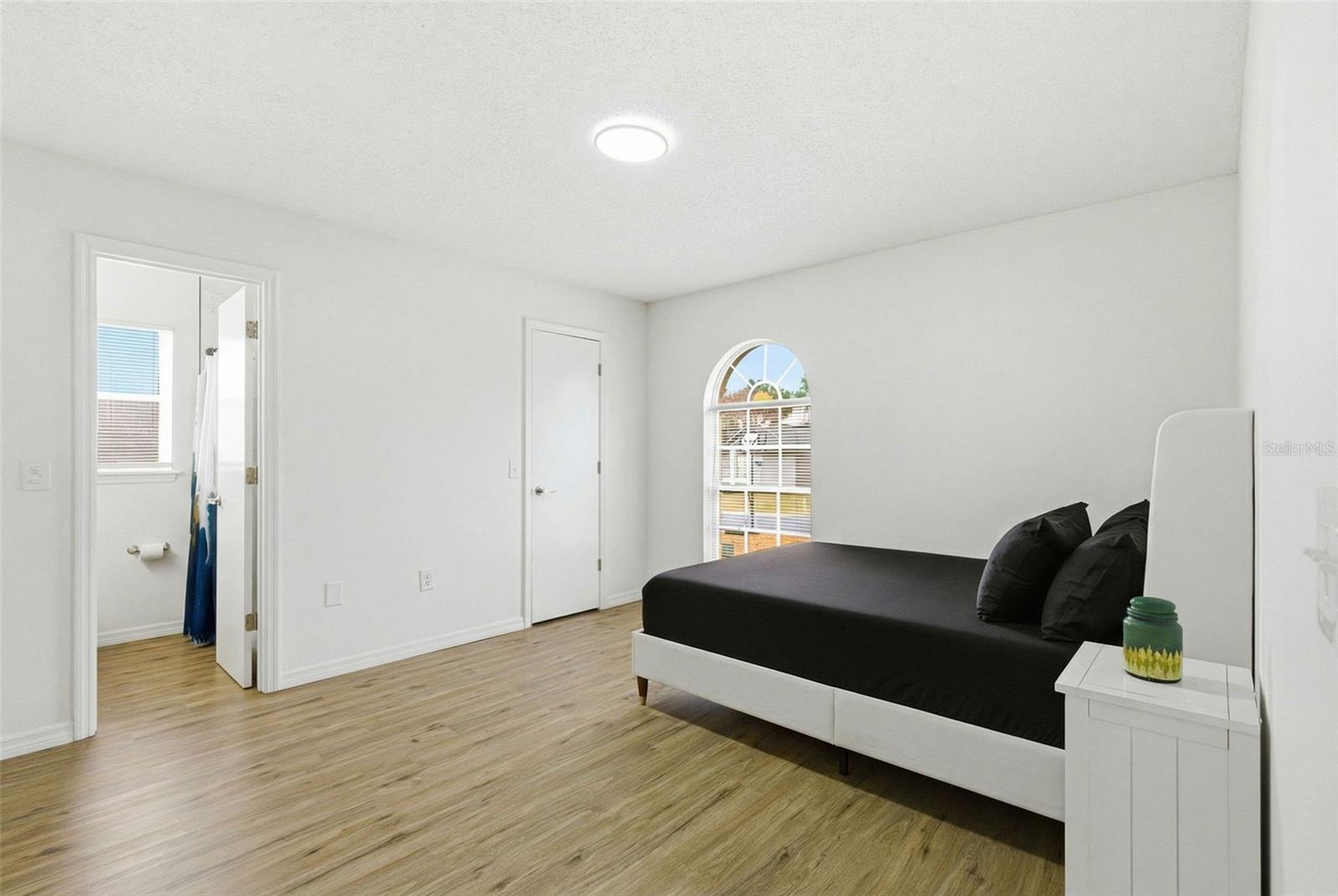 Image 9 of 23 For 5155 Martinique Drive