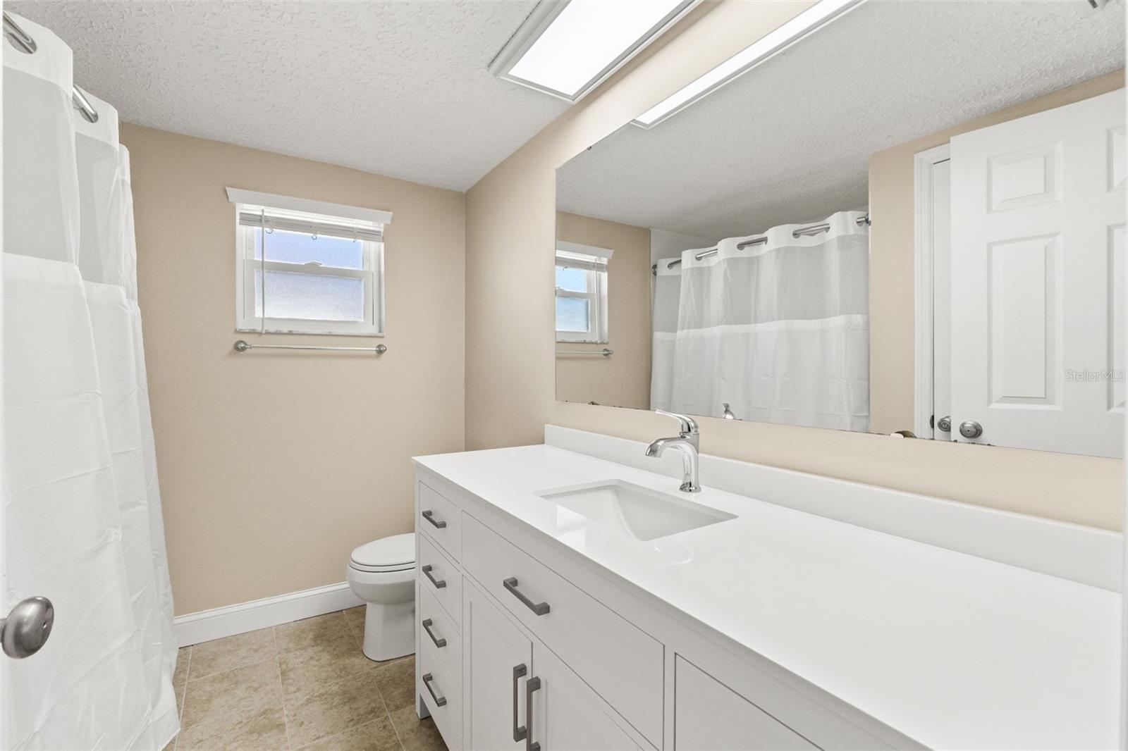 Image 35 of 60 For 3939 Rudder Way