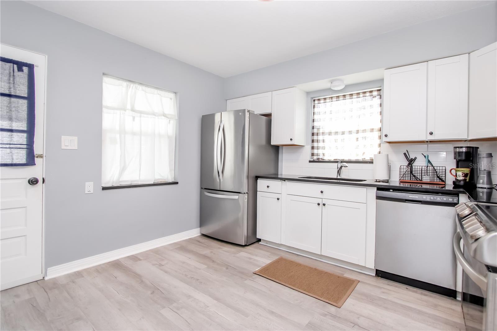 Image 5 of 13 For 3688 58th Avenue N