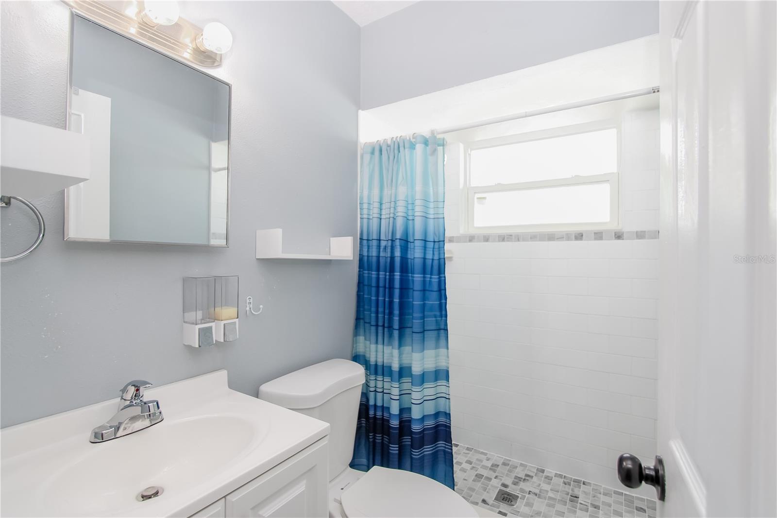 Image 7 of 13 For 3688 58th Avenue N