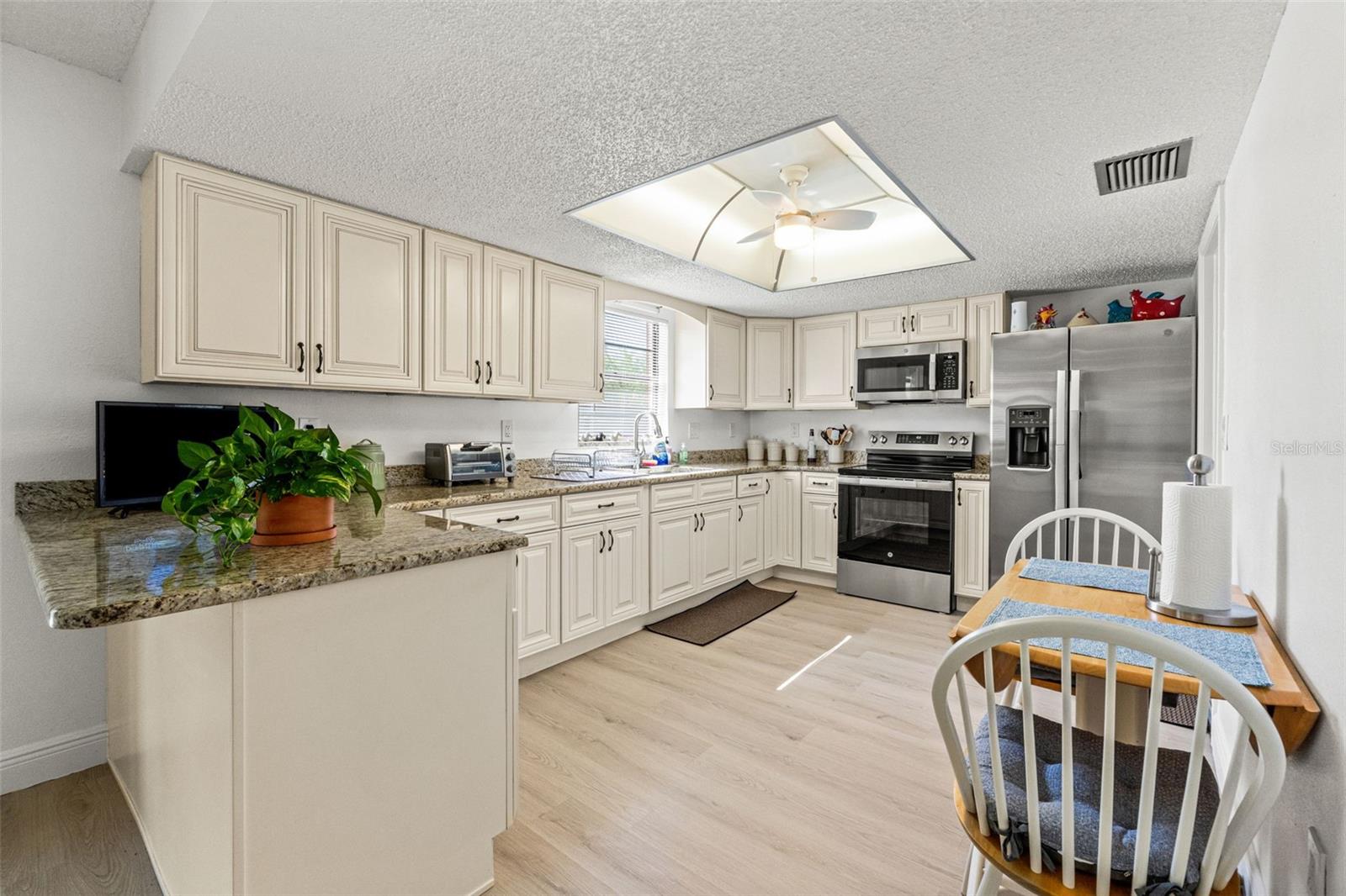 Image 13 of 39 For 8306 Needles Drive