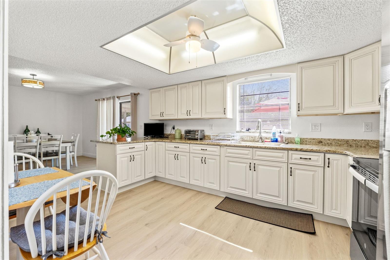 Image 16 of 39 For 8306 Needles Drive