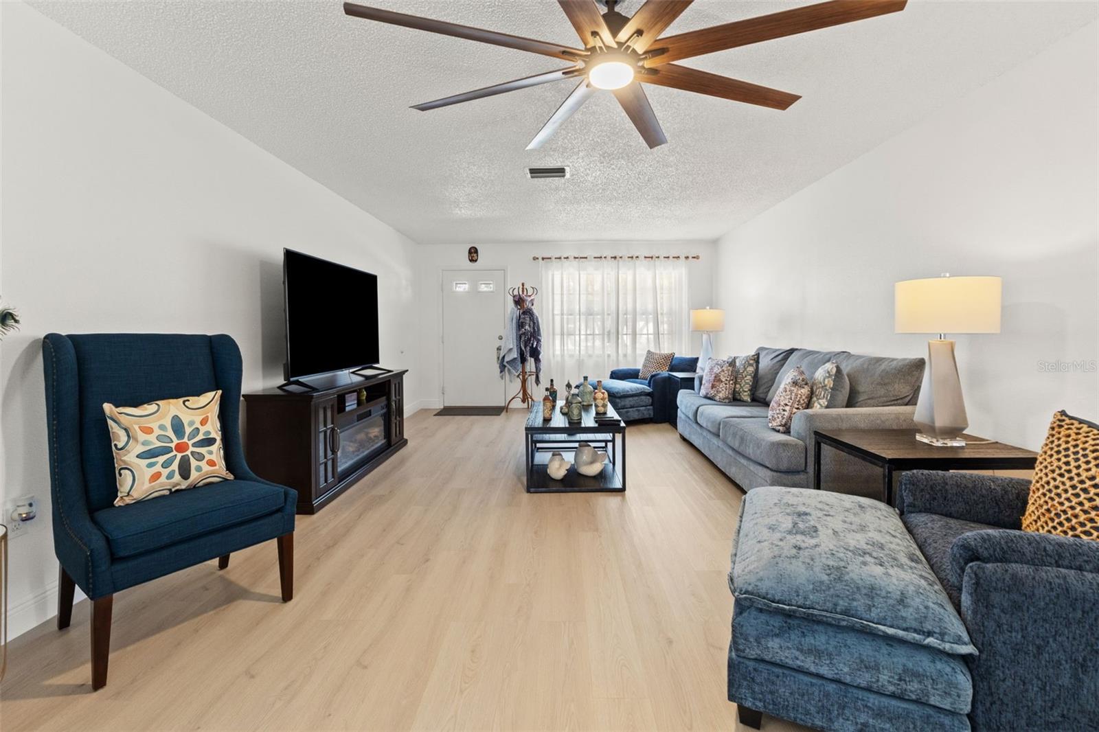 Image 4 of 39 For 8306 Needles Drive