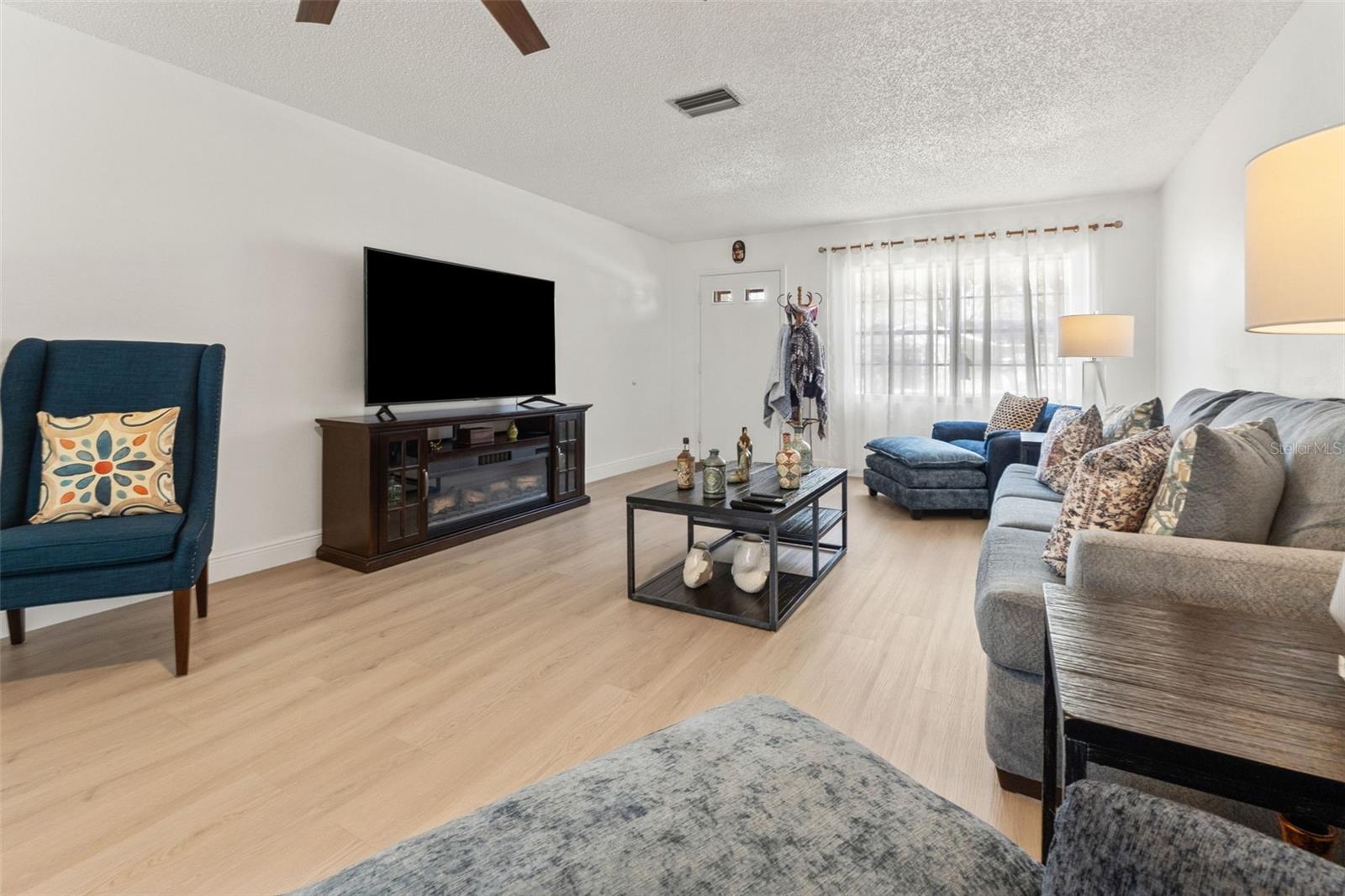 Image 6 of 39 For 8306 Needles Drive