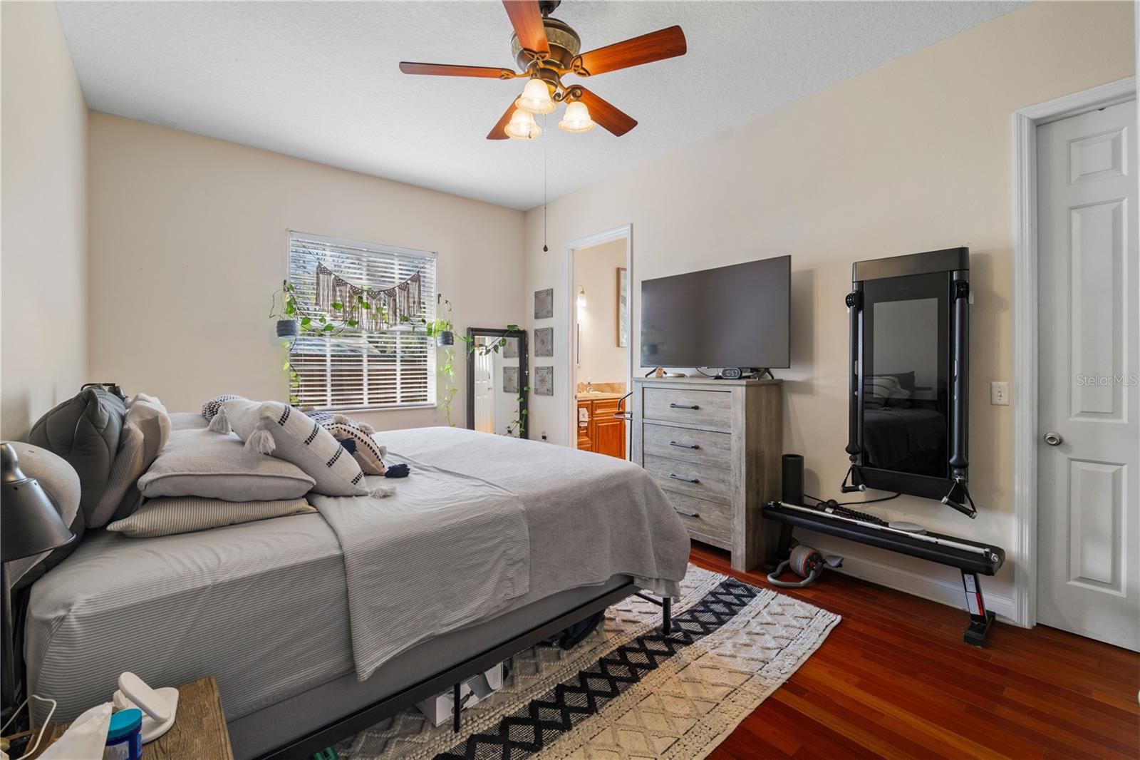 Image 14 of 43 For 11622 Timber Ridge Drive