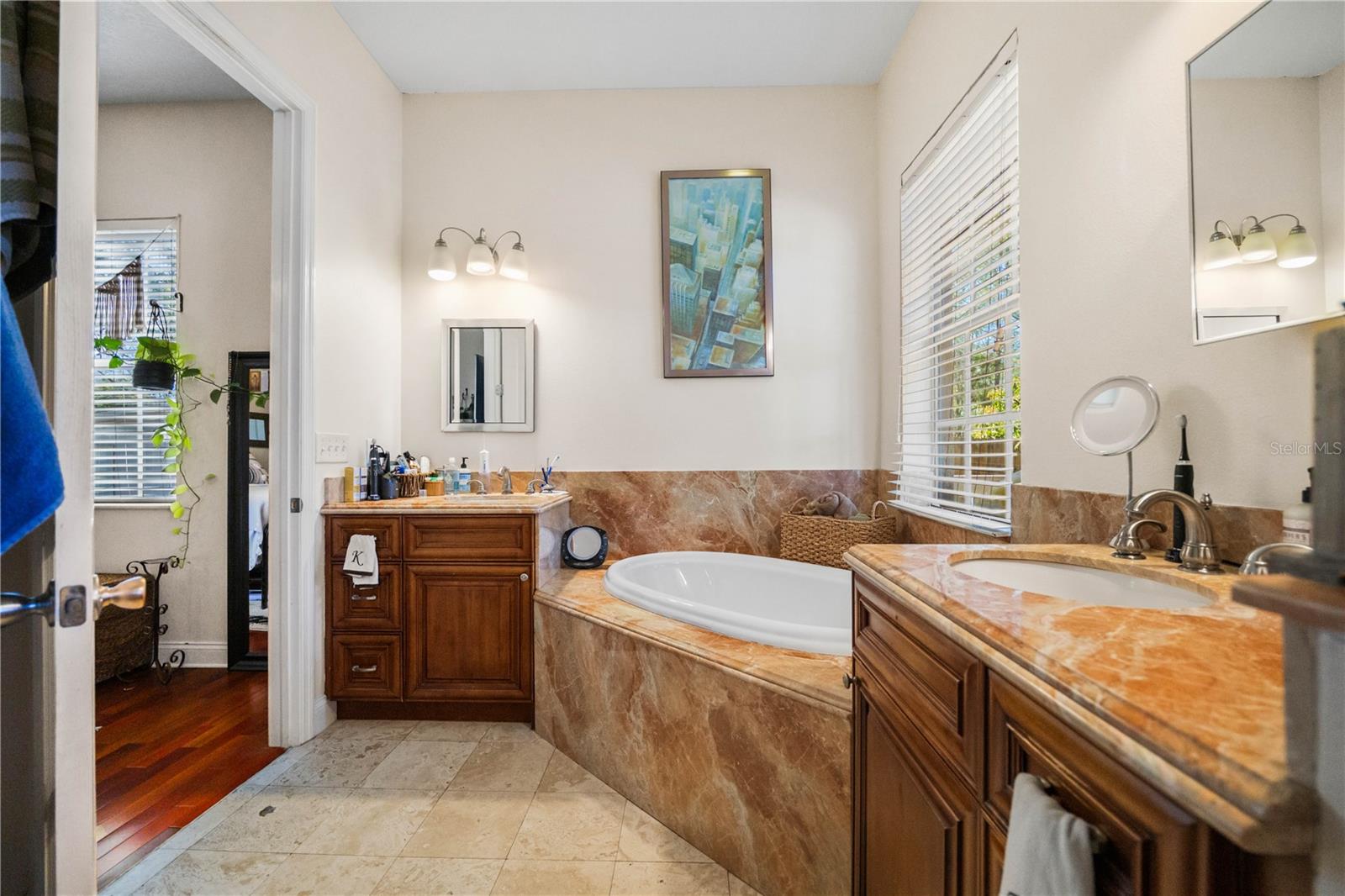 Image 16 of 43 For 11622 Timber Ridge Drive