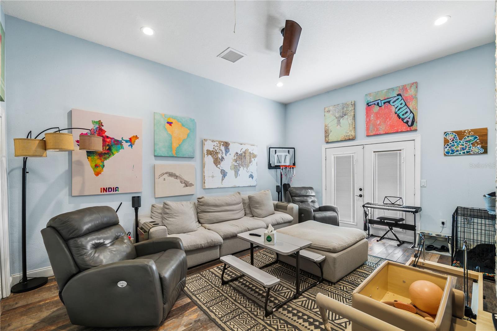 Image 9 of 43 For 11622 Timber Ridge Drive