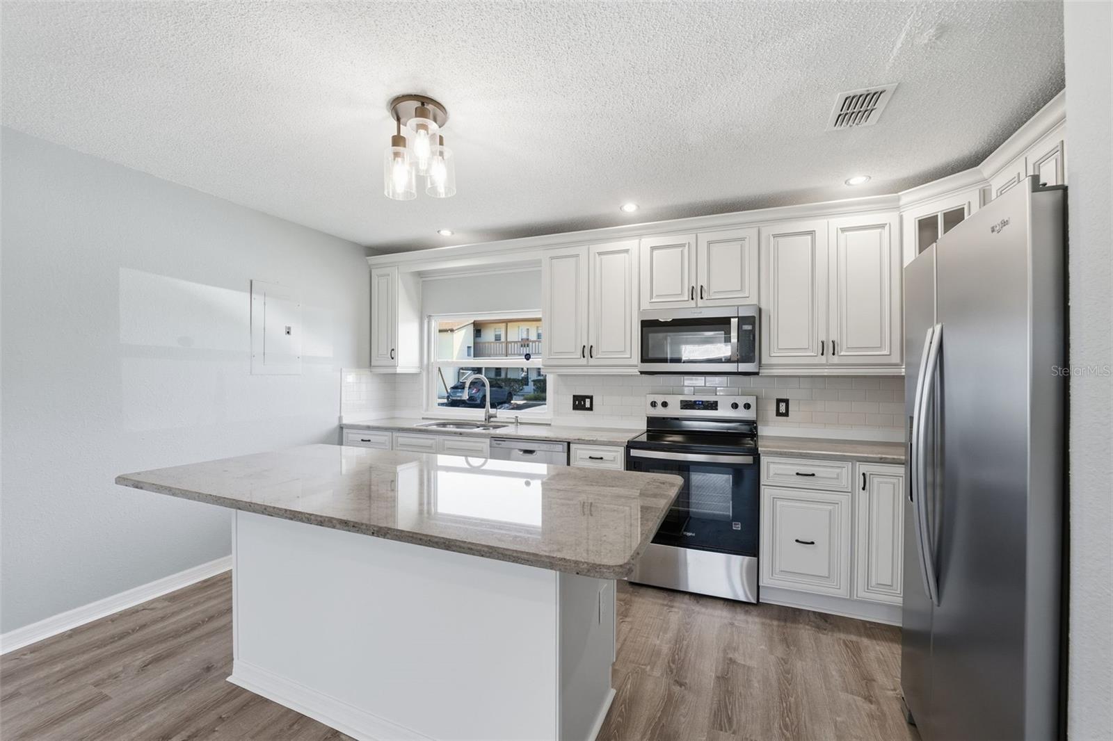 Image 10 of 29 For 5153 Turquoise Lane 102