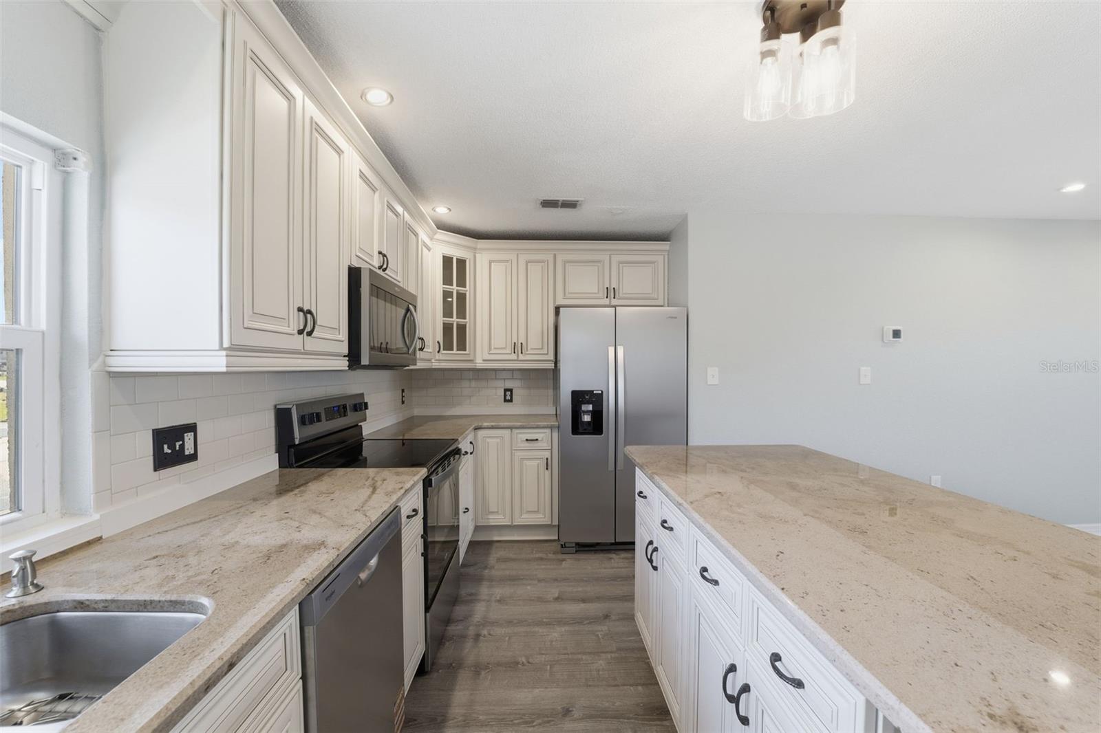 Image 11 of 29 For 5153 Turquoise Lane 102