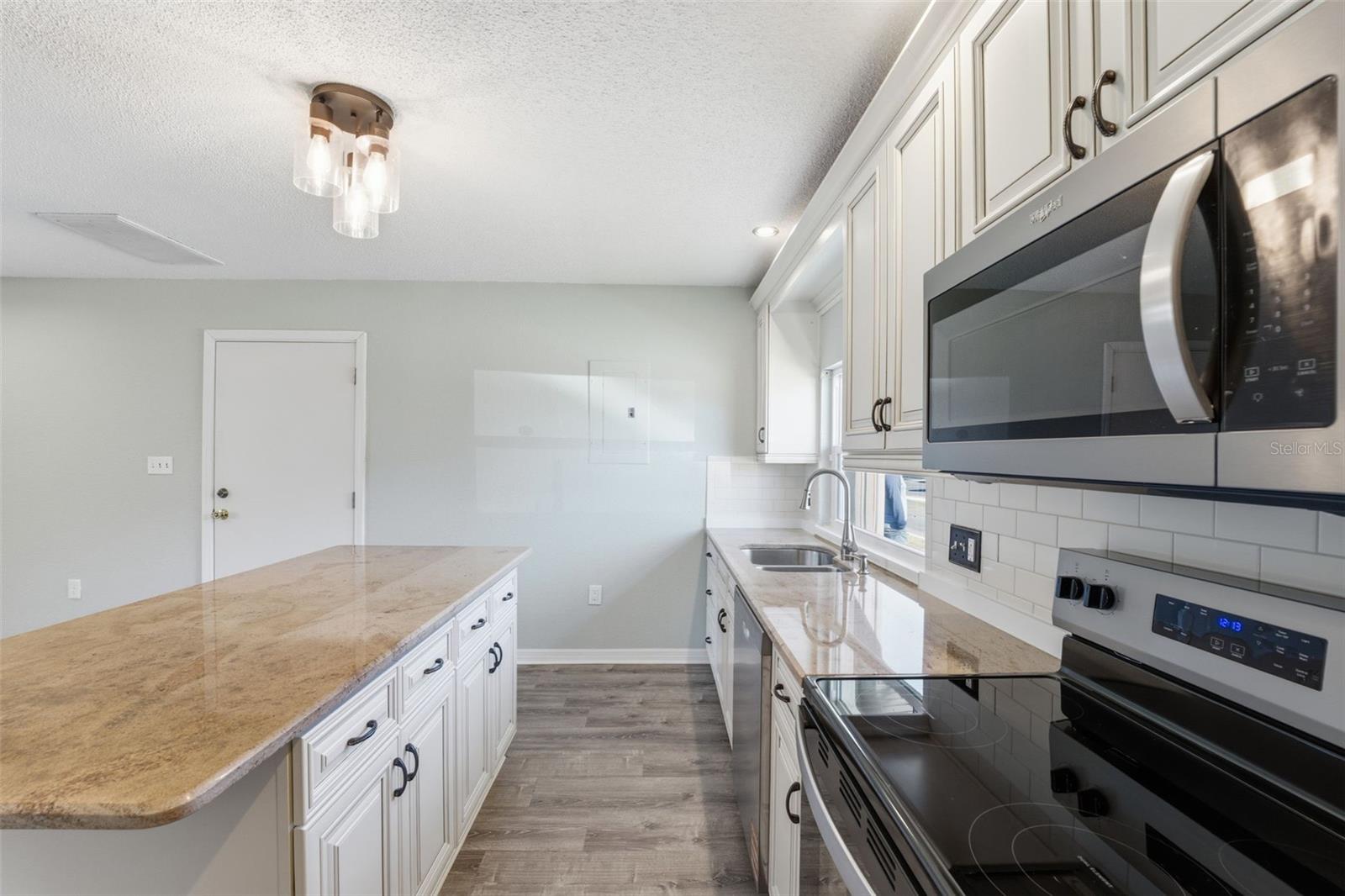 Image 12 of 29 For 5153 Turquoise Lane 102