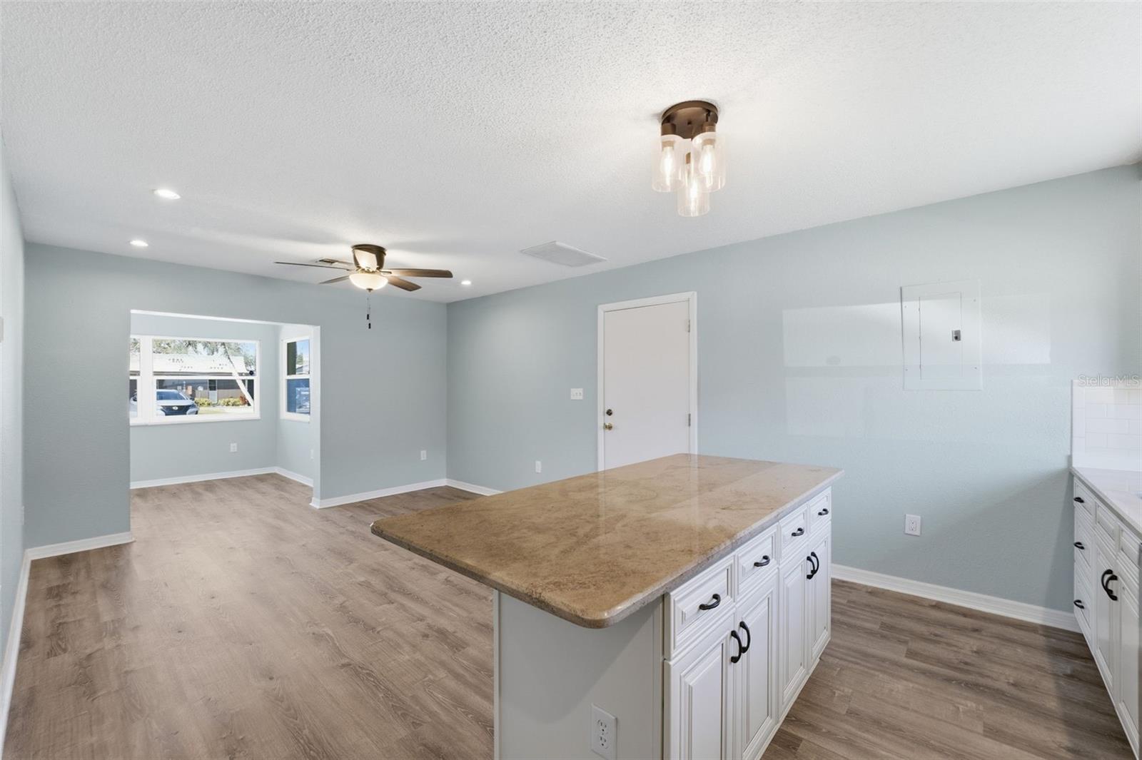 Image 13 of 29 For 5153 Turquoise Lane 102