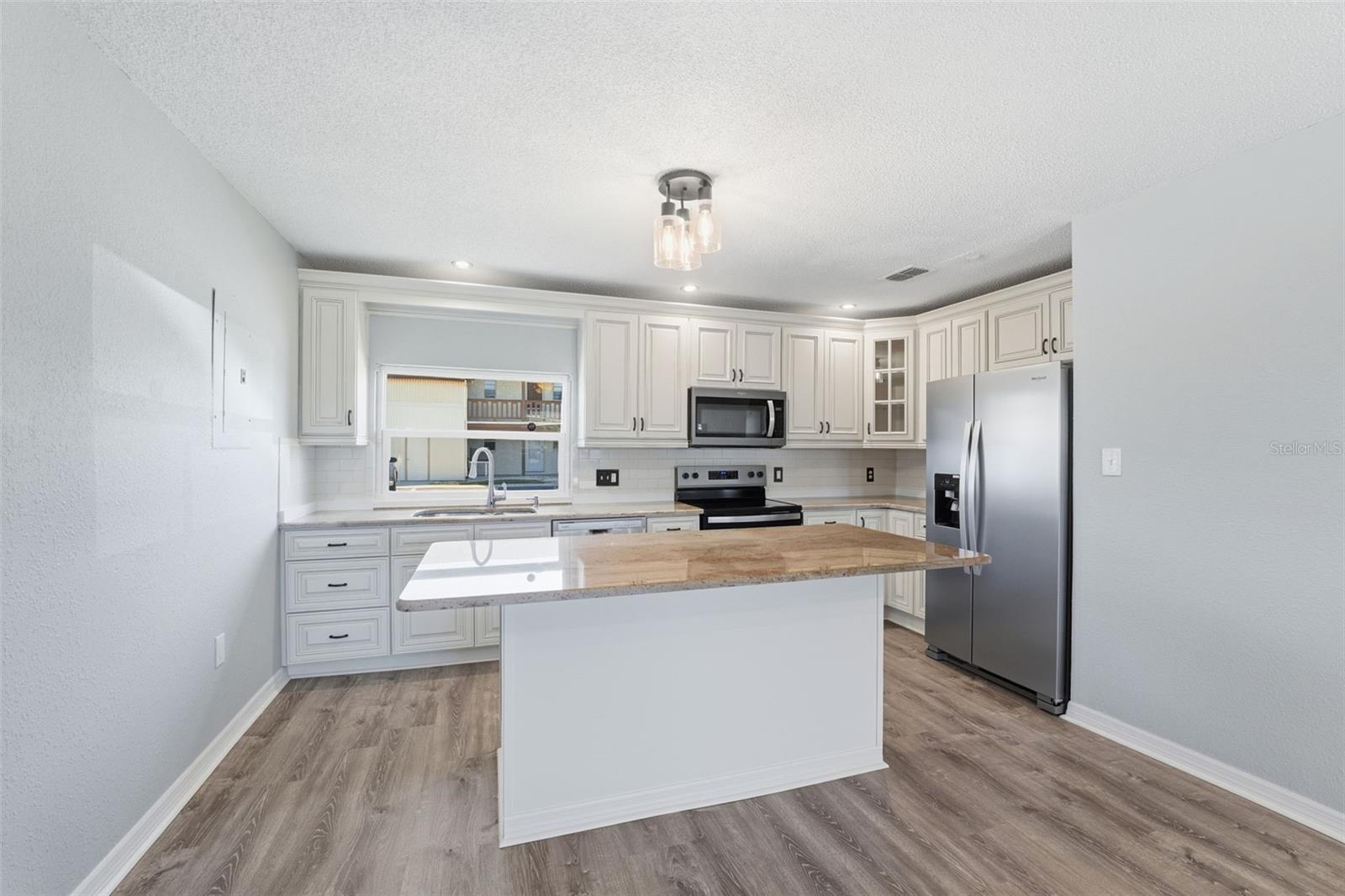 Image 9 of 29 For 5153 Turquoise Lane 102