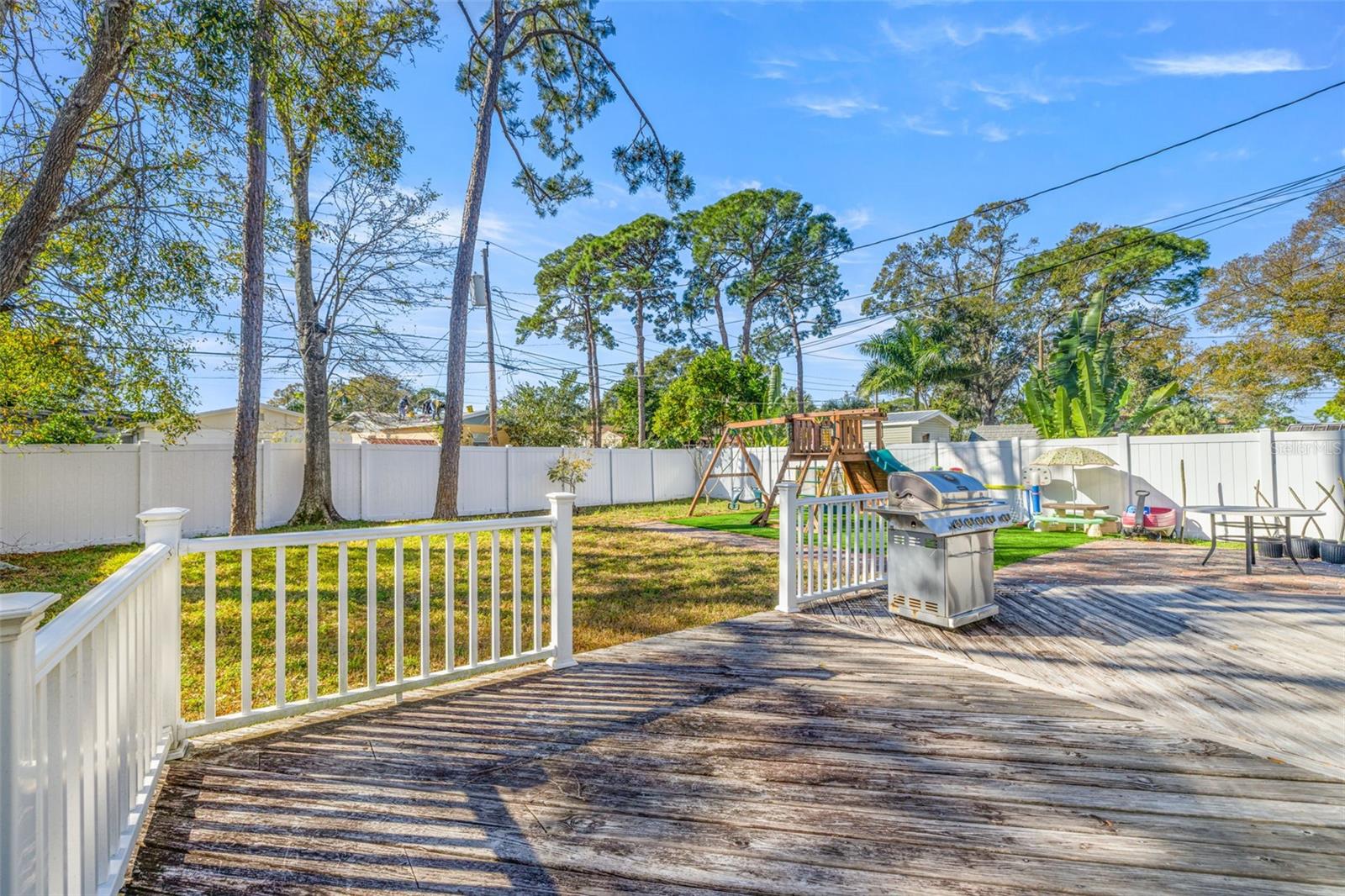 Image 21 of 35 For 744 63rd Avenue N