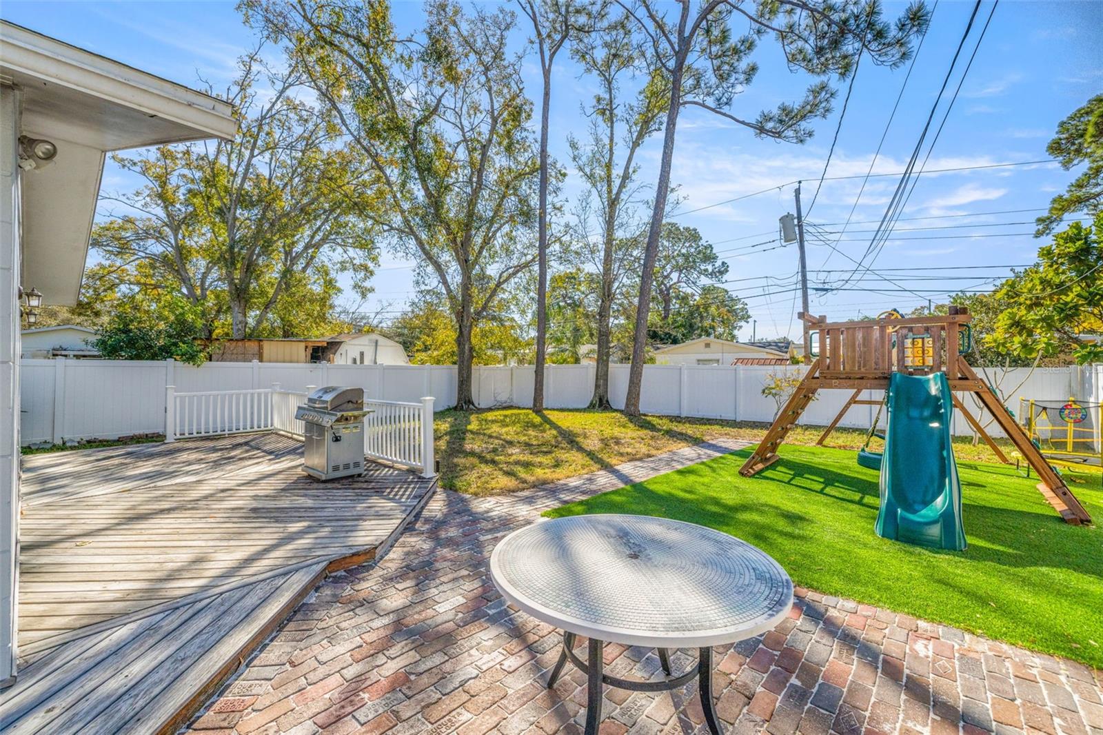 Image 22 of 35 For 744 63rd Avenue N