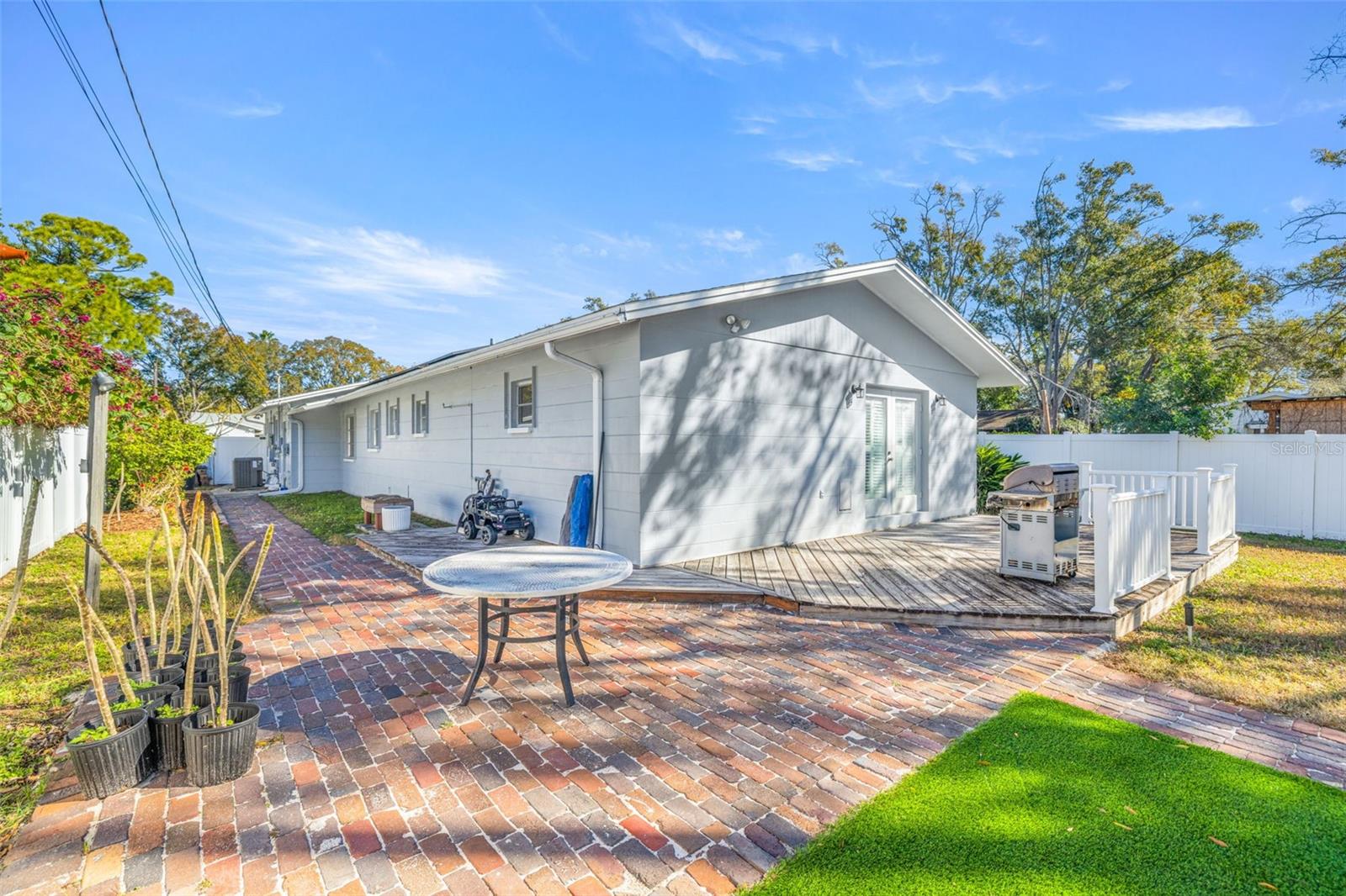 Image 23 of 35 For 744 63rd Avenue N