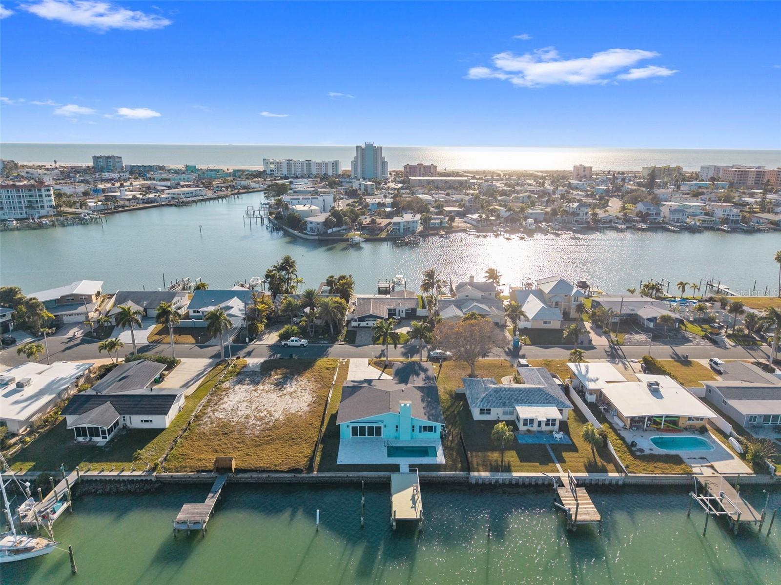 Listing photo id 37 for 11145 4th Street E