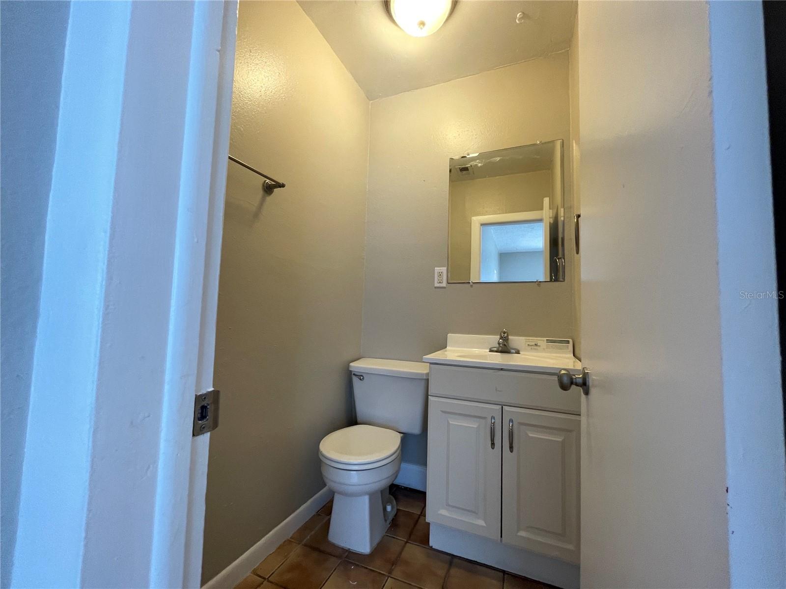 Image 14 of 24 For 10204 Edison Avenue