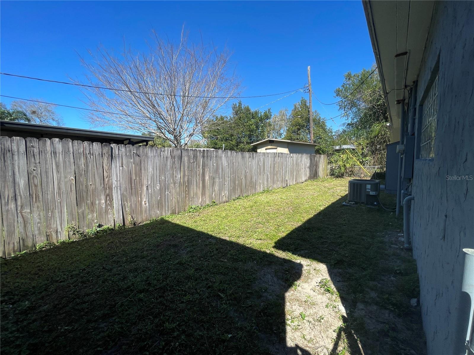 Image 18 of 24 For 10204 Edison Avenue