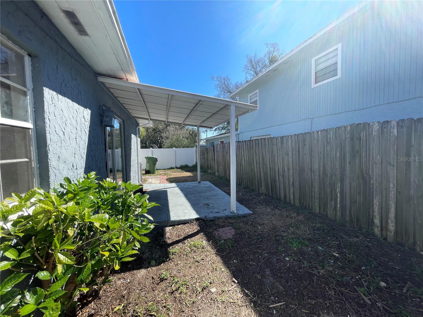 Image 20 of 24 For 10204 Edison Avenue