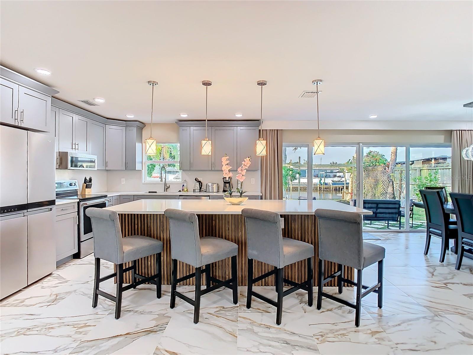 Image 14 of 38 For 10704 Donbrese Avenue