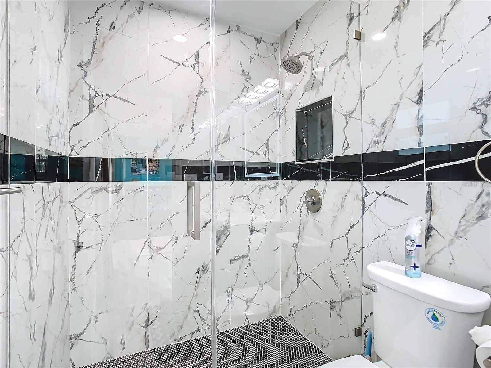 Image 21 of 38 For 10704 Donbrese Avenue