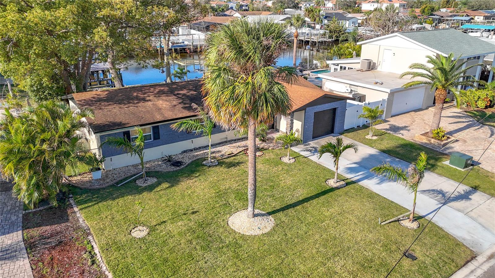 Image 4 of 38 For 10704 Donbrese Avenue