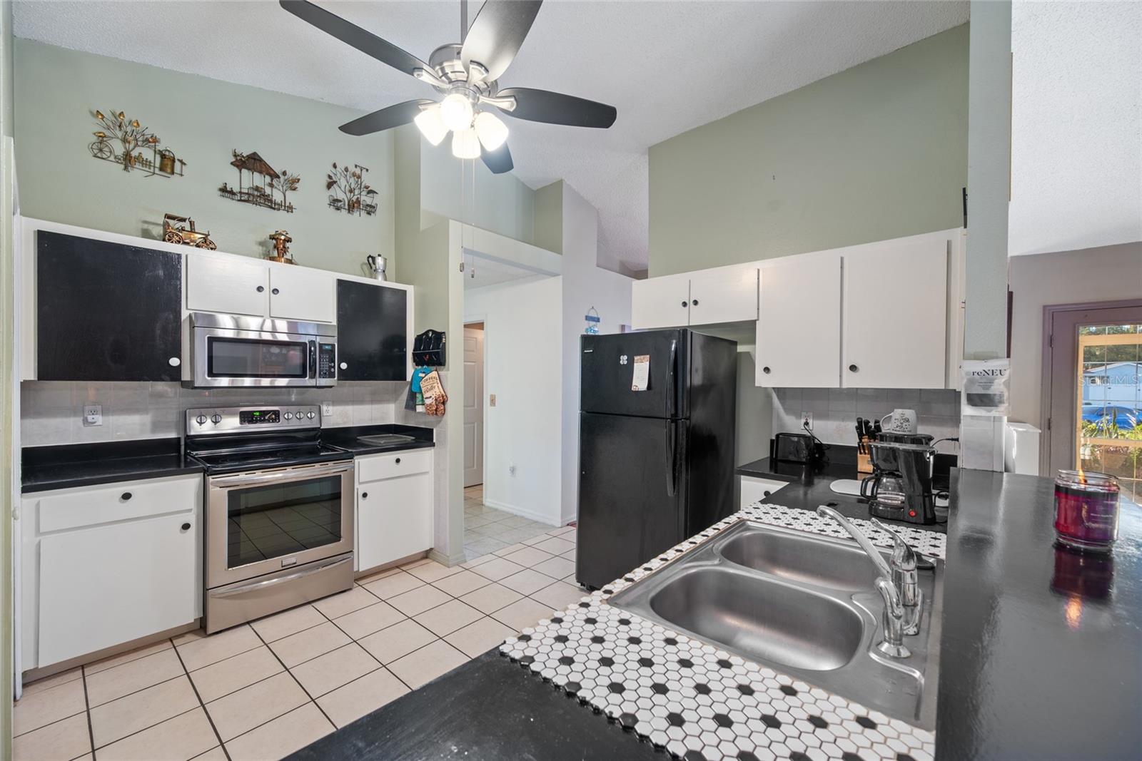 Image 16 of 55 For 6041 Canopy Oaks Circle