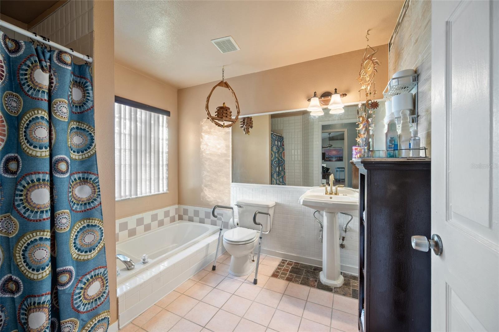 Image 23 of 55 For 6041 Canopy Oaks Circle