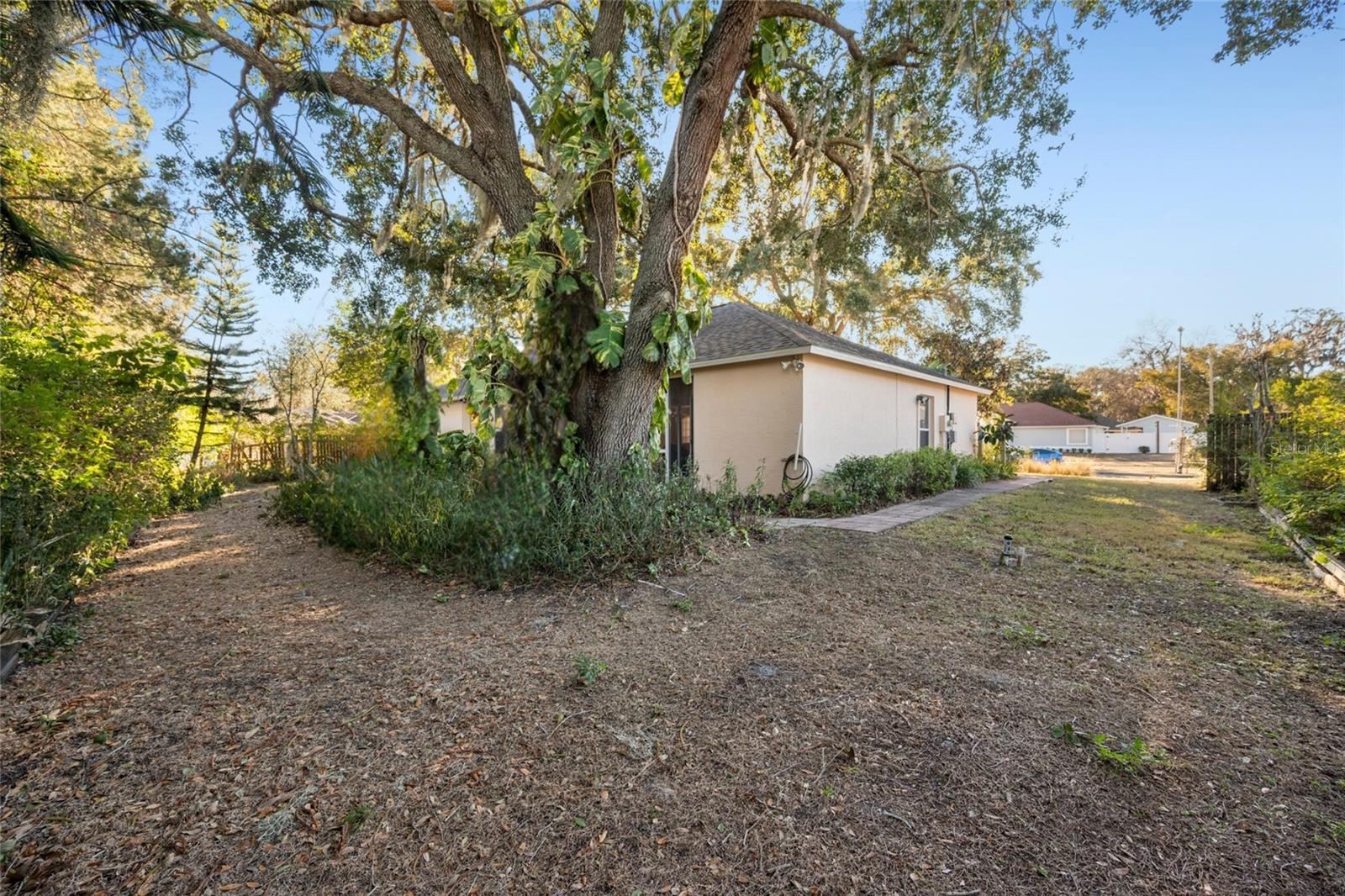 Image 42 of 55 For 6041 Canopy Oaks Circle