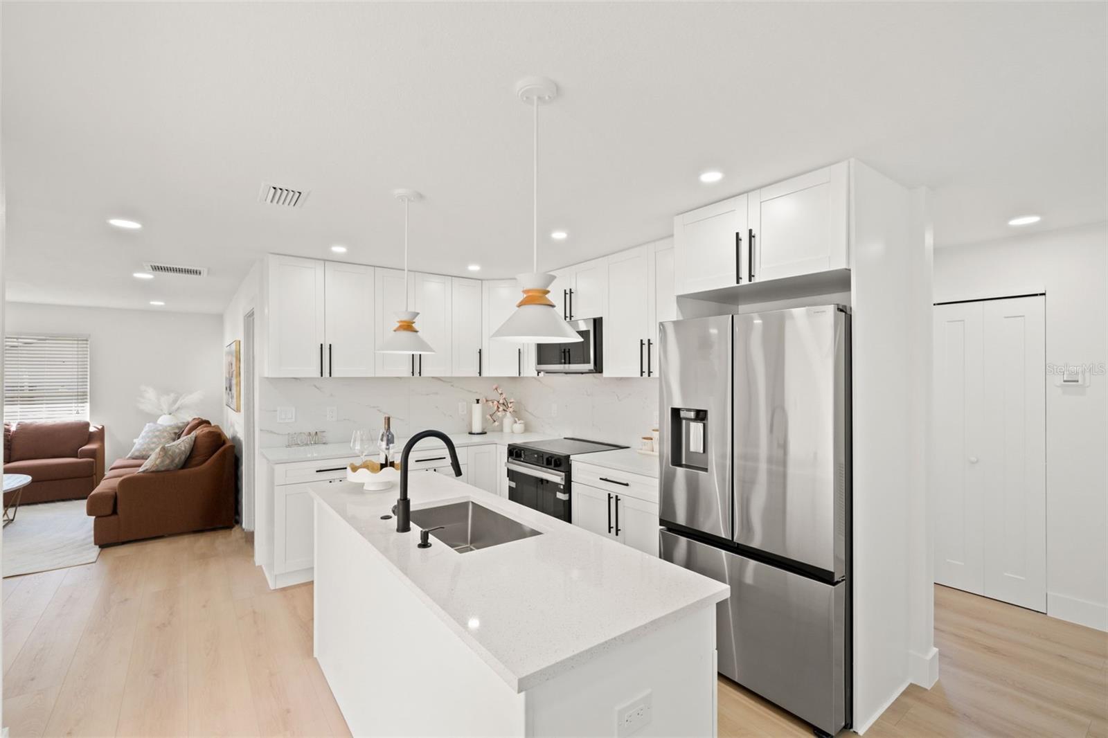 Image 11 of 39 For 12671 115th Street