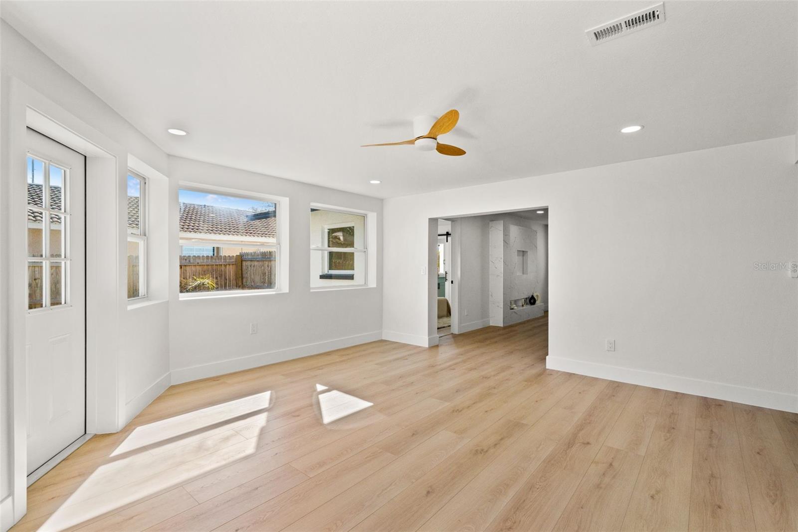 Image 23 of 39 For 12671 115th Street