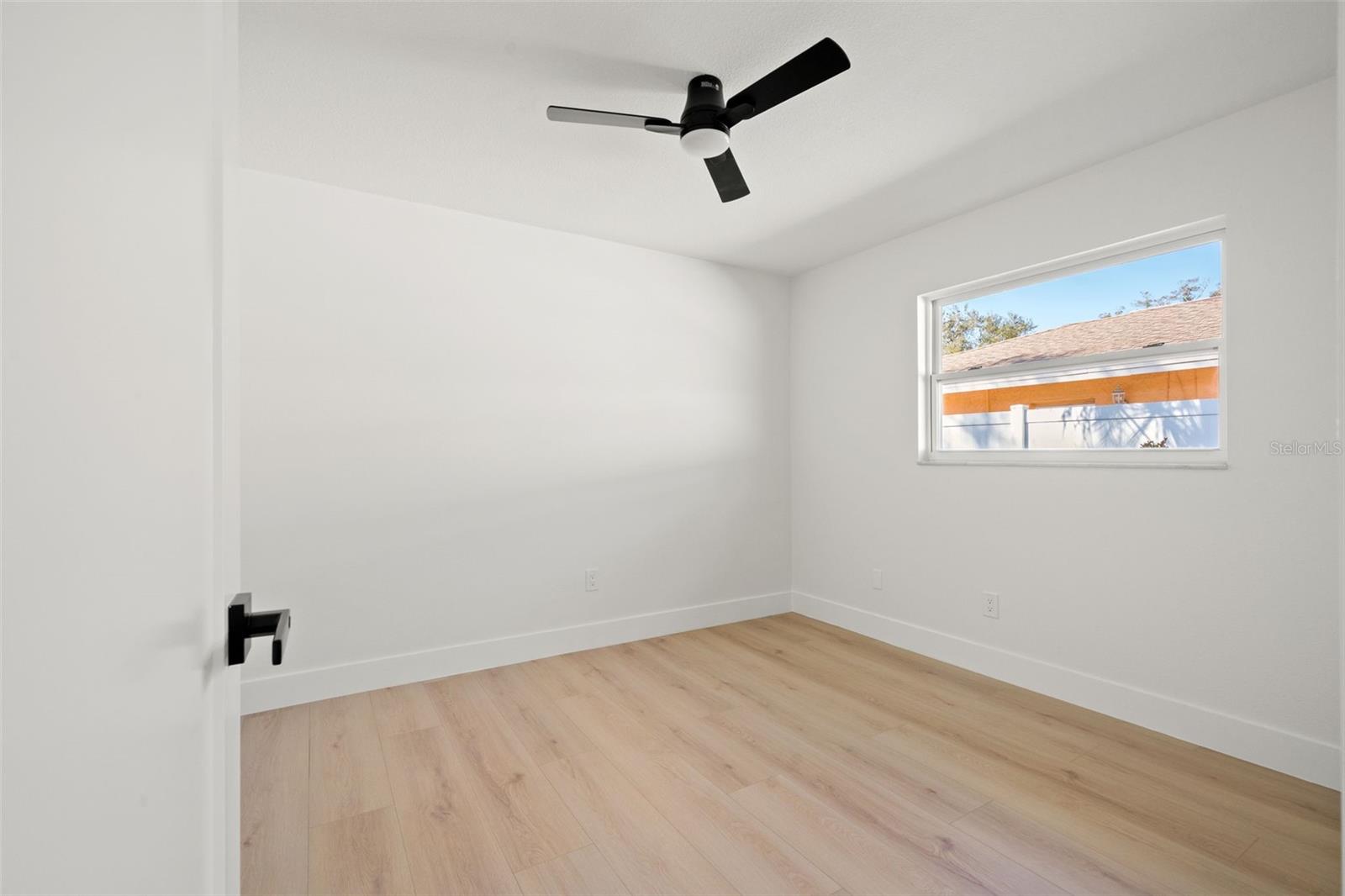 Image 27 of 39 For 12671 115th Street