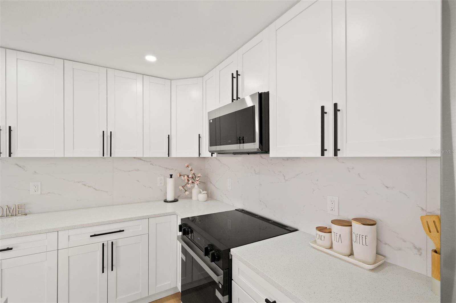 Image 9 of 39 For 12671 115th Street