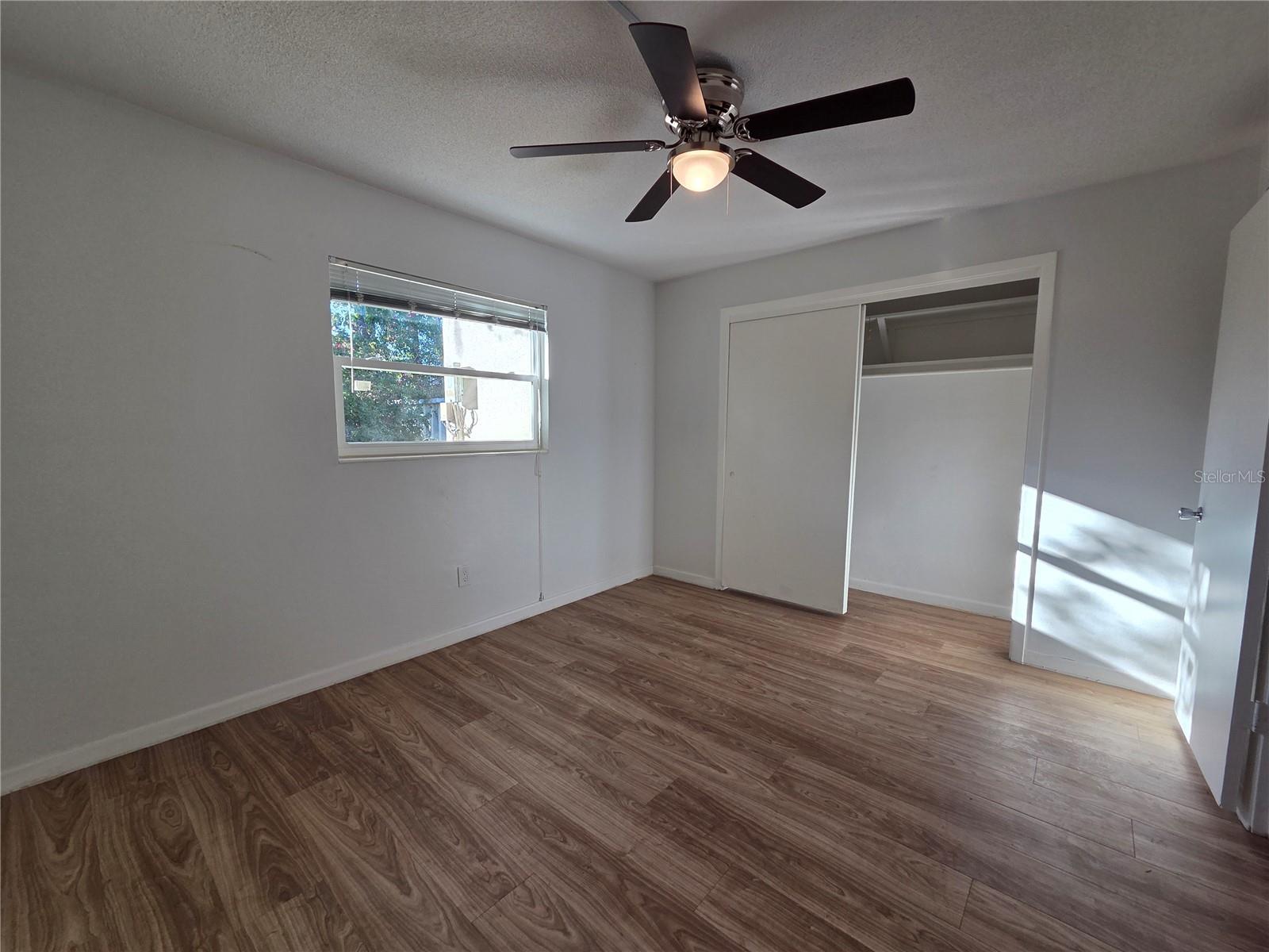 Image 9 of 12 For 606 Betty Lane C