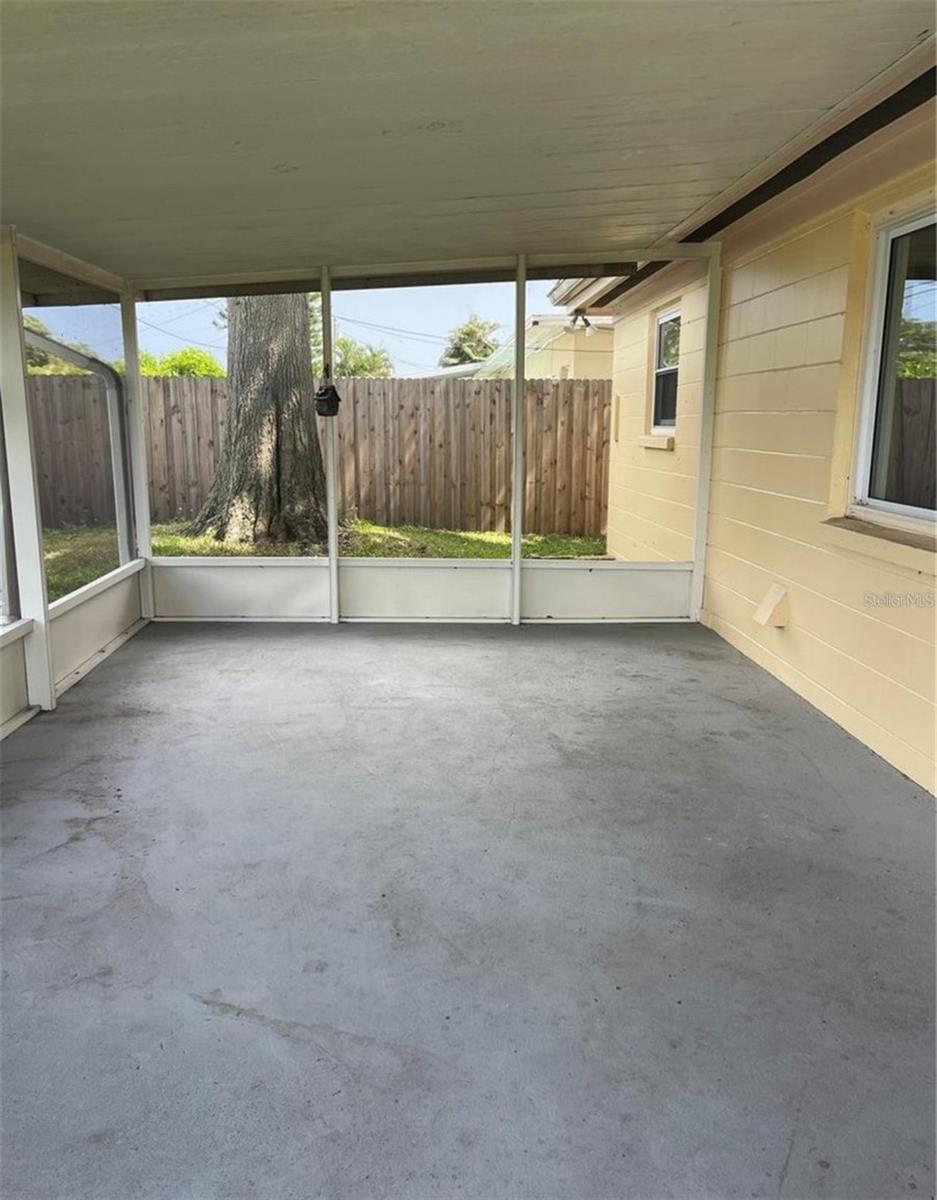 Image 10 of 15 For 6067 43rd Terrace N