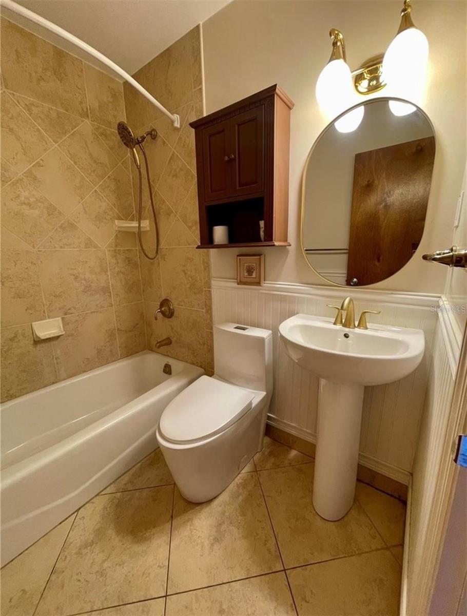 Image 14 of 15 For 6067 43rd Terrace N