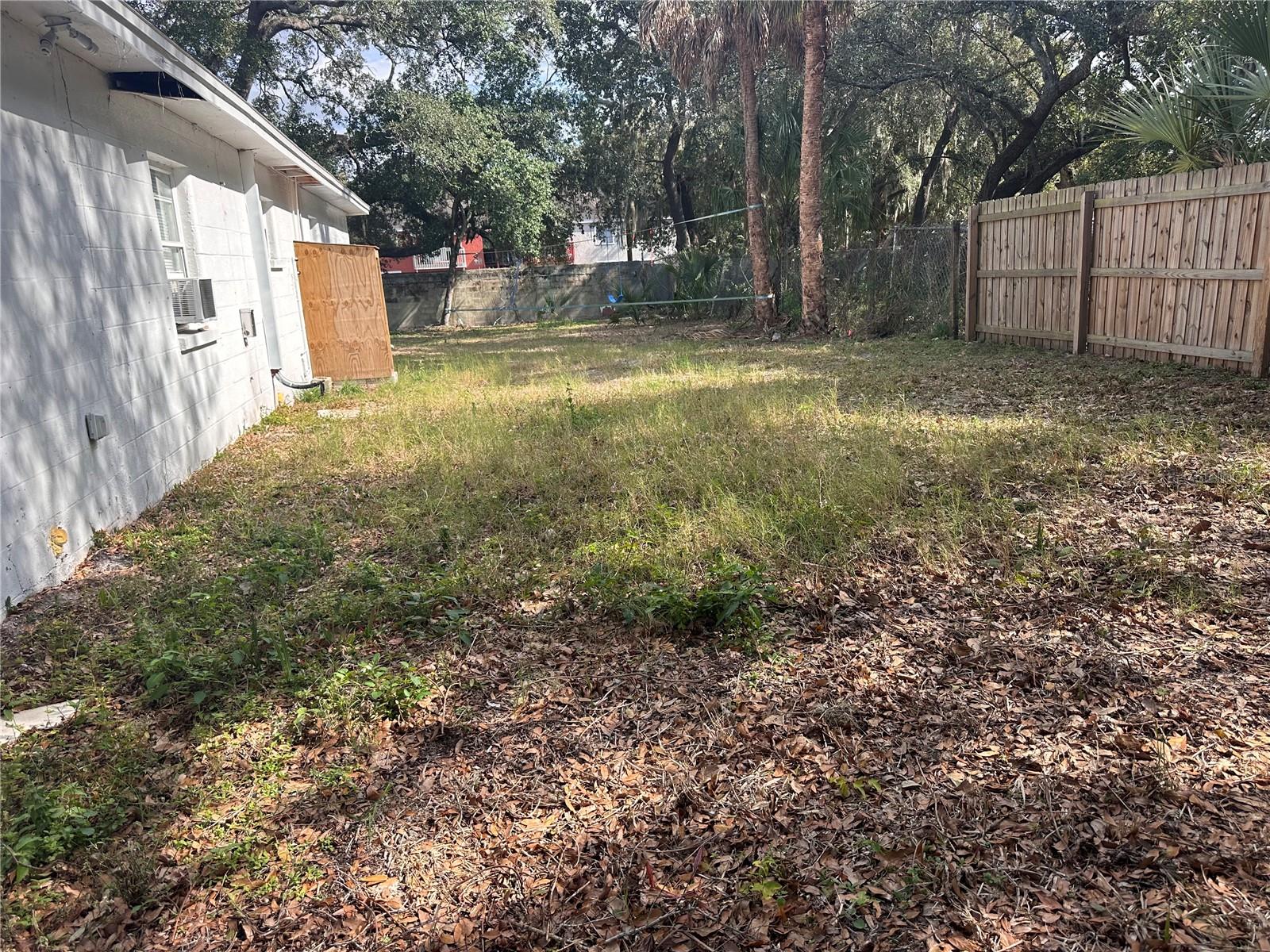 Image 10 of 23 For 4105 Knollwood Street