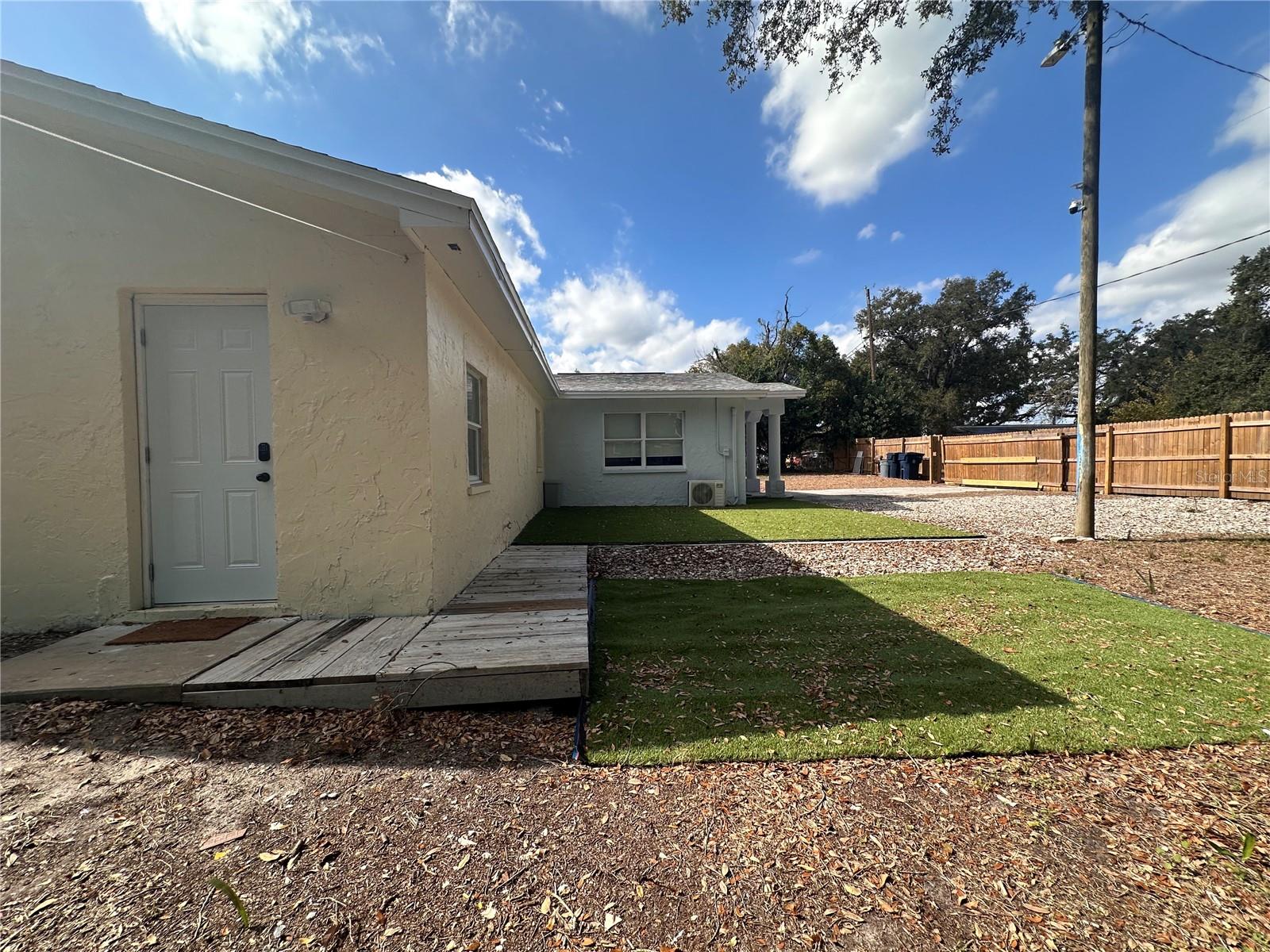 Image 20 of 23 For 4105 Knollwood Street