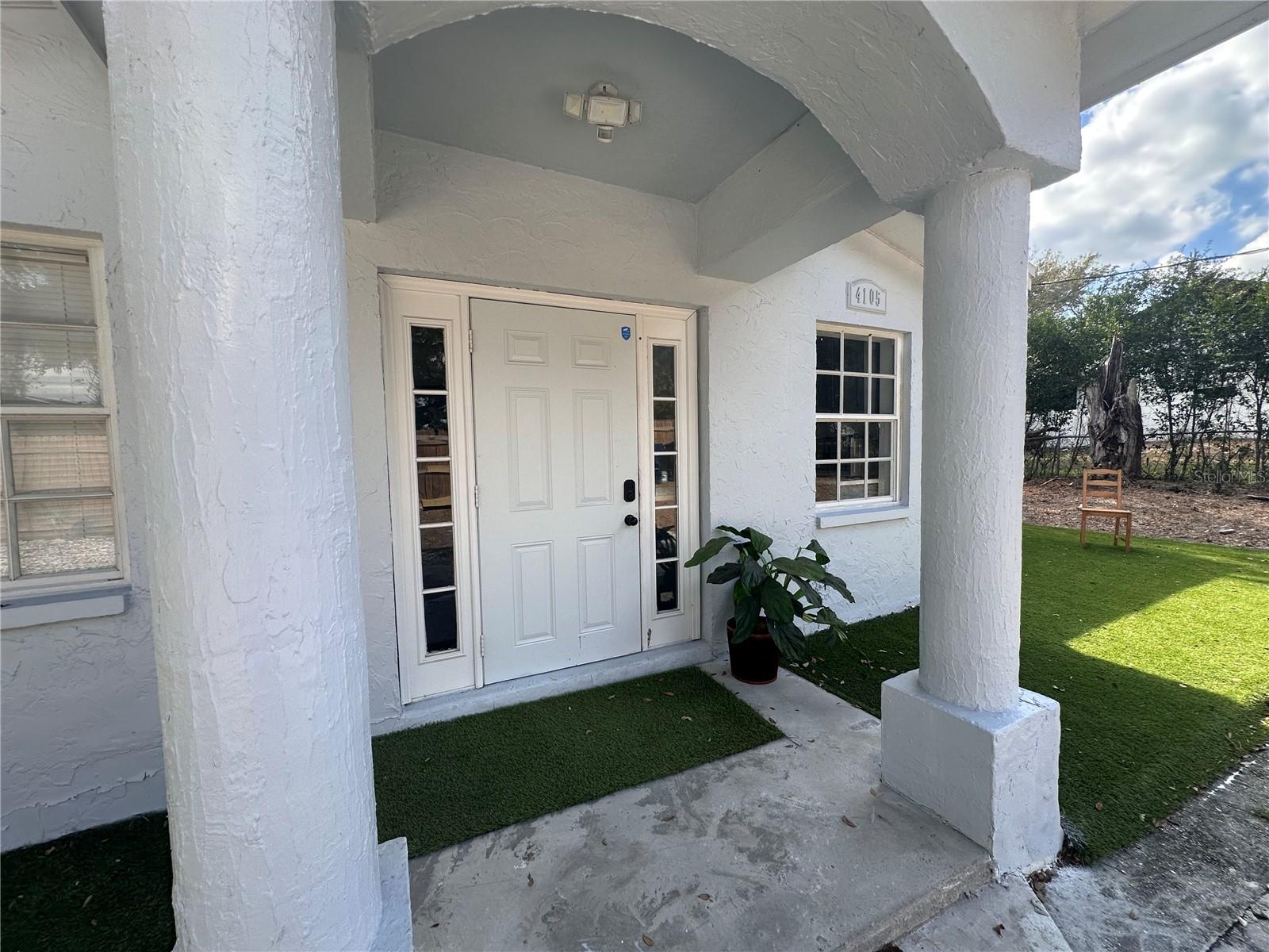 Image 3 of 23 For 4105 Knollwood Street