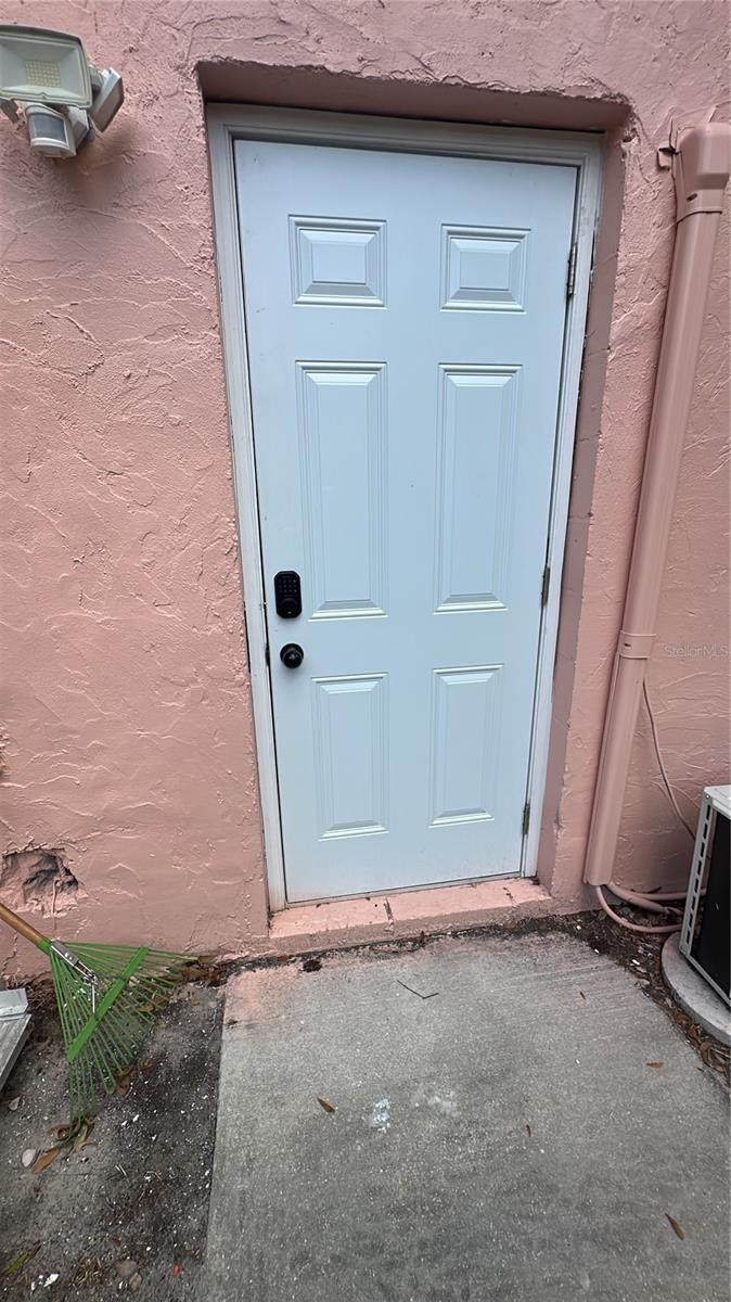 Image 6 of 23 For 4105 Knollwood Street