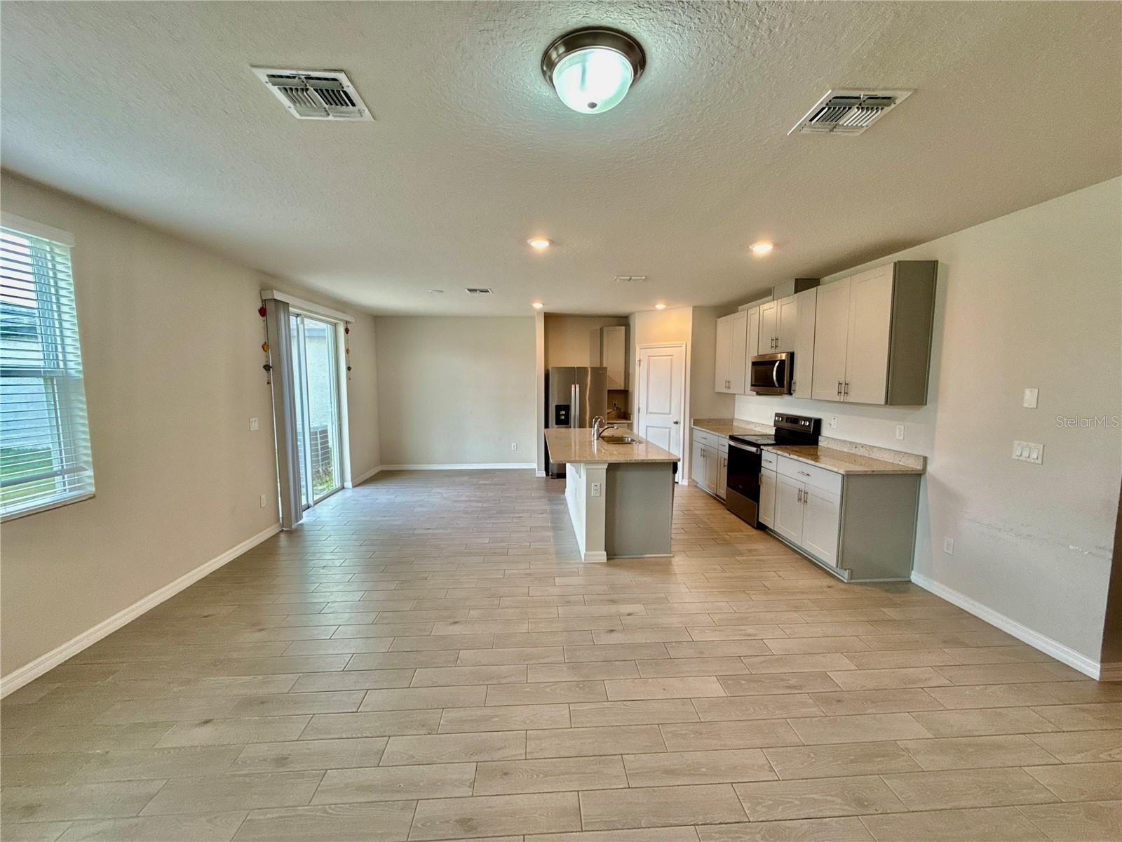 Image 16 of 44 For 3204 Fresno Place