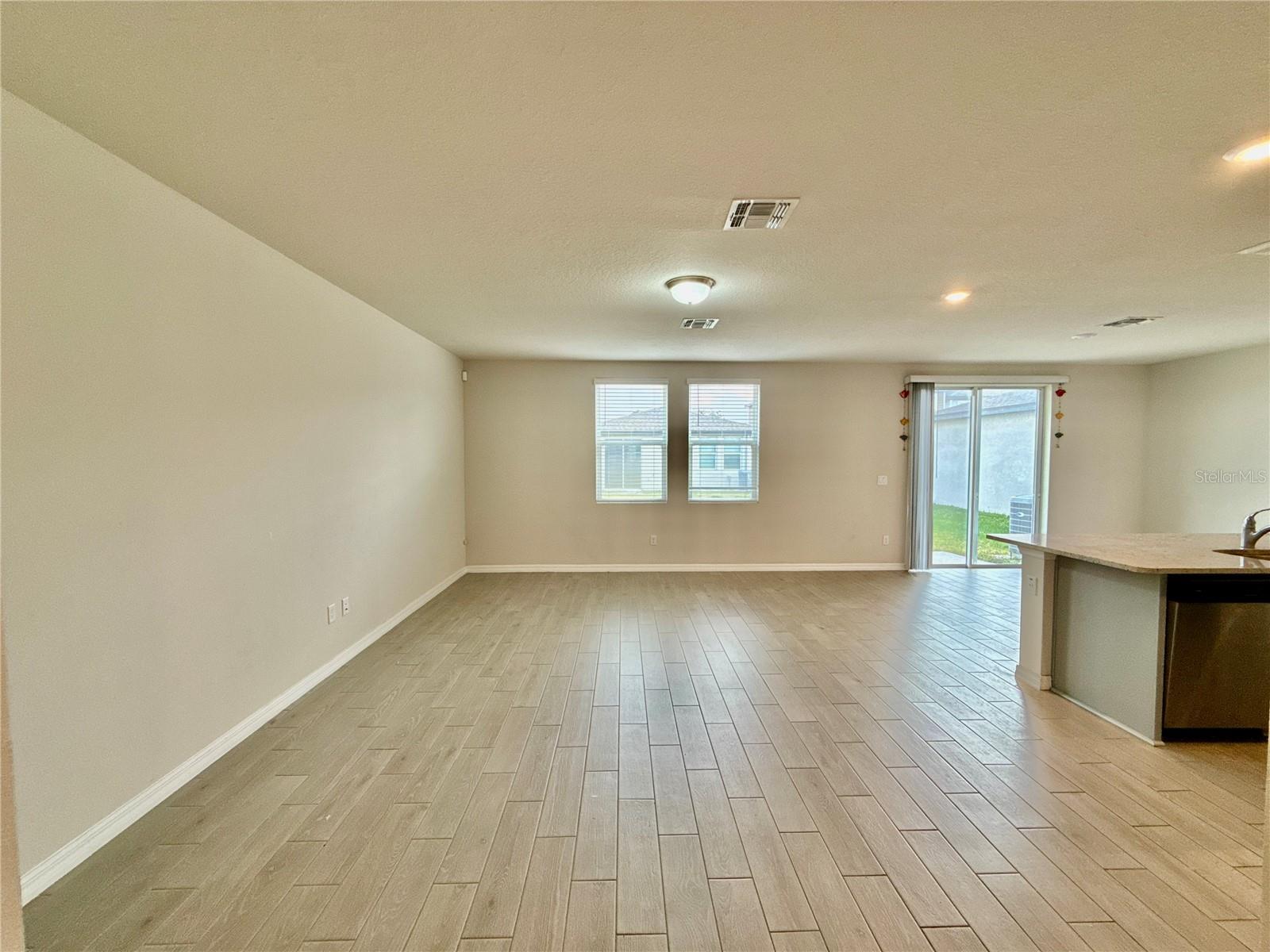 Image 6 of 44 For 3204 Fresno Place