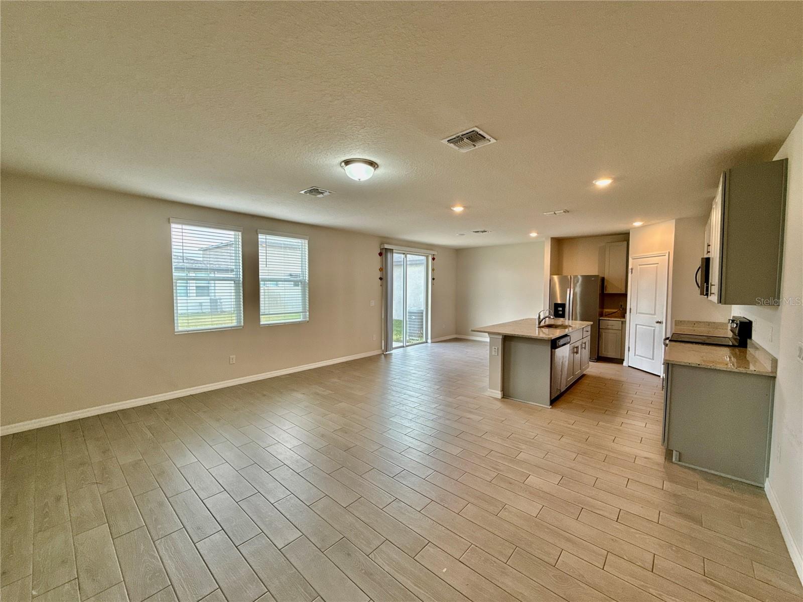 Image 7 of 44 For 3204 Fresno Place