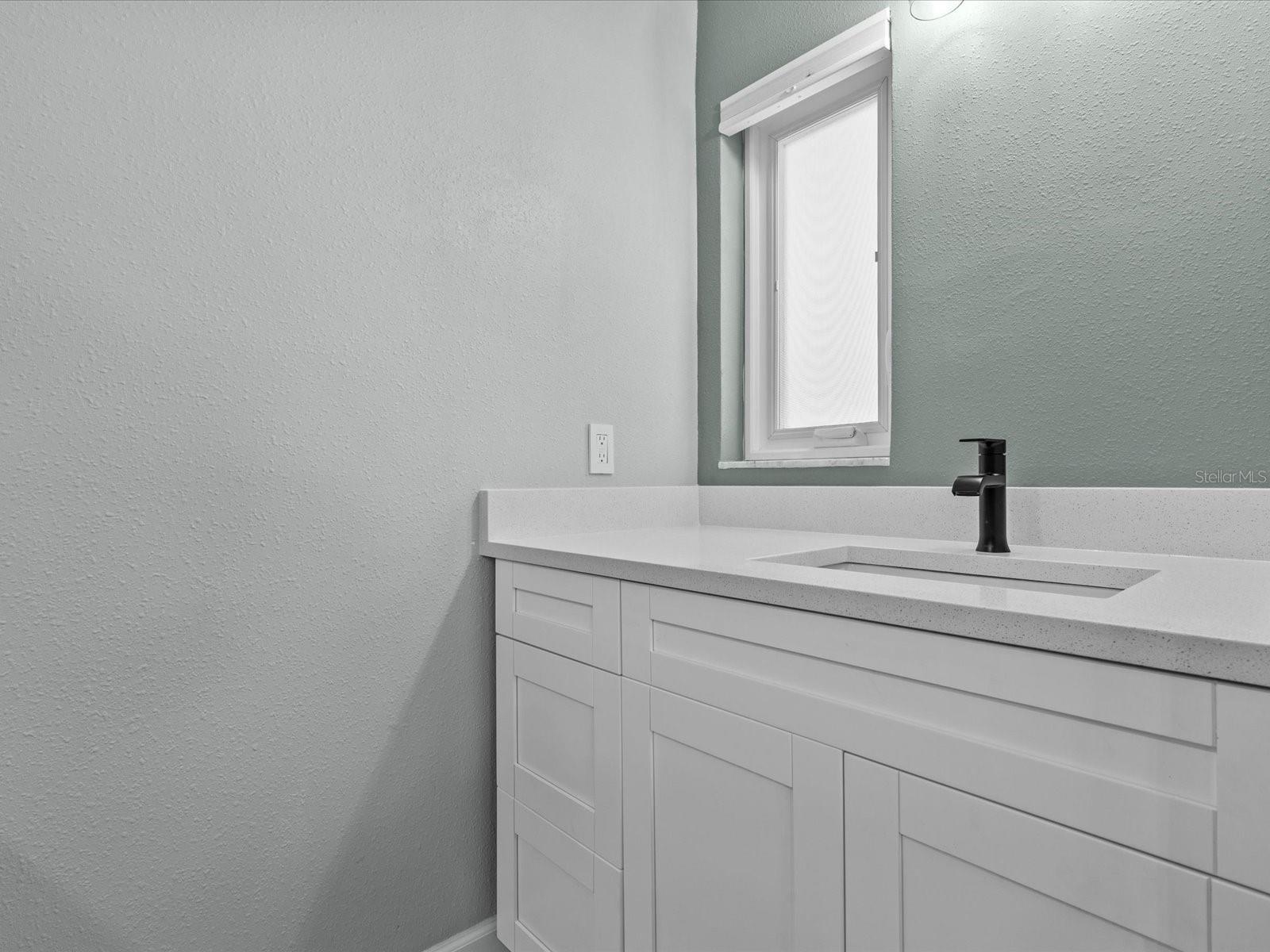 Image 17 of 37 For 2573 Redwood Circle