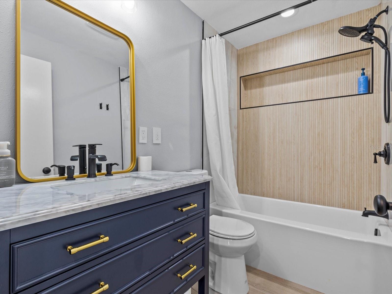 Image 6 of 37 For 2573 Redwood Circle