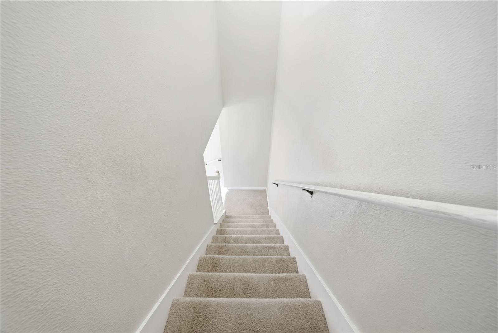 Image 23 of 50 For 19251 Stone Hedge Drive