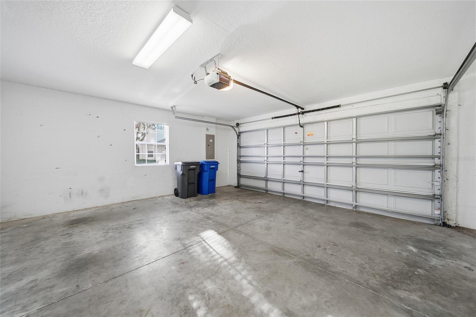 Image 36 of 50 For 19251 Stone Hedge Drive