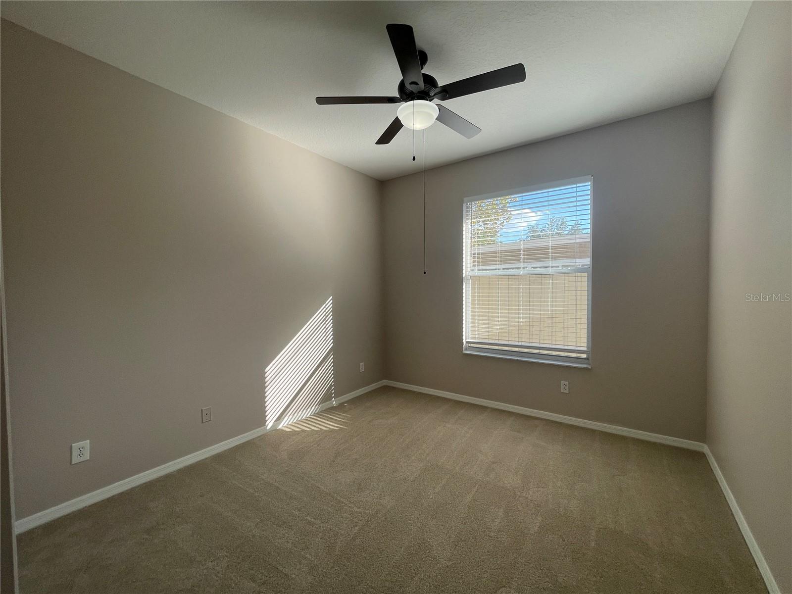 Image 18 of 35 For 17711 Emerald Green Pl