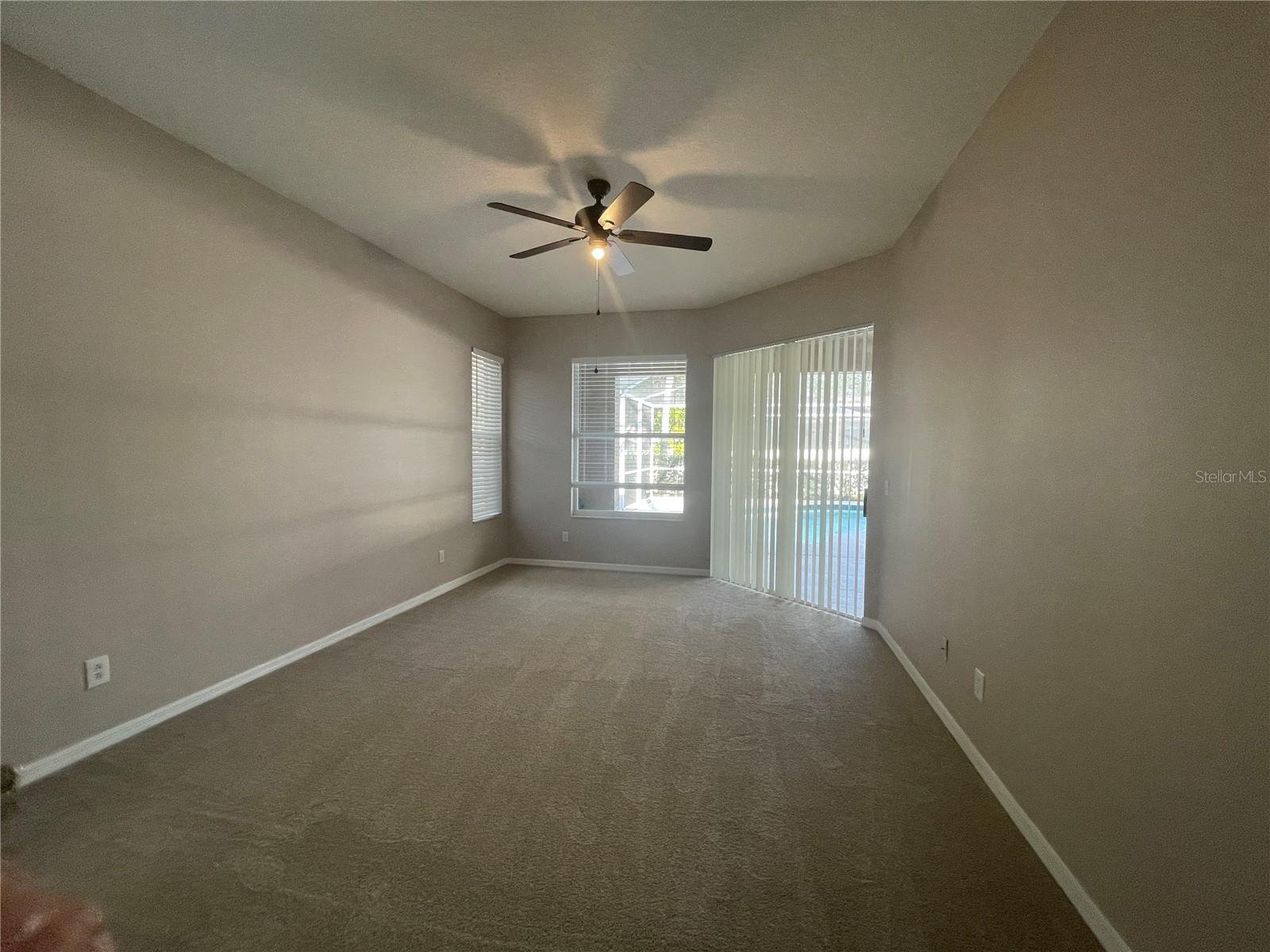 Image 23 of 35 For 17711 Emerald Green Pl